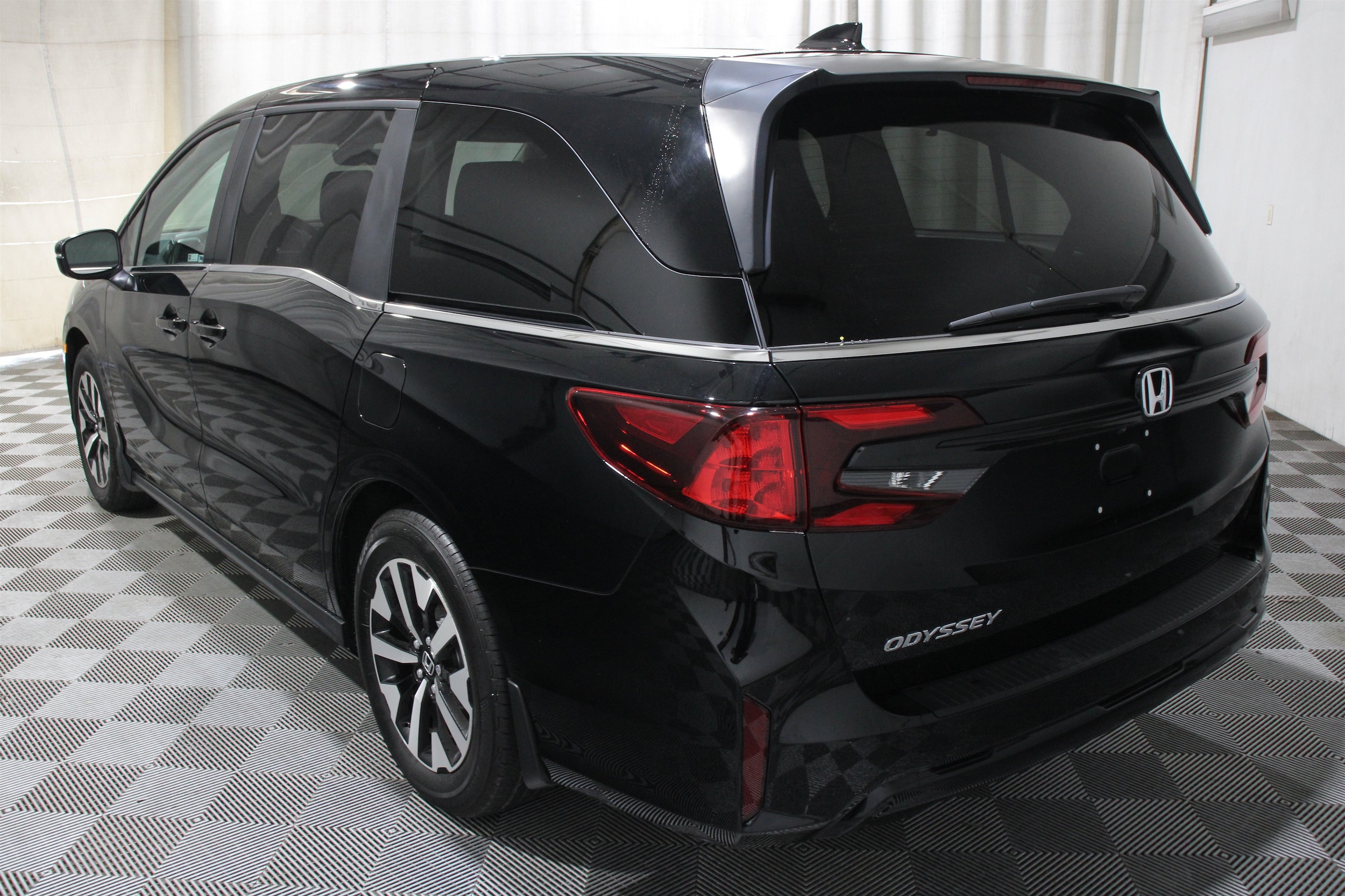 2026 Honda Odyssey EX-L - Photo 37