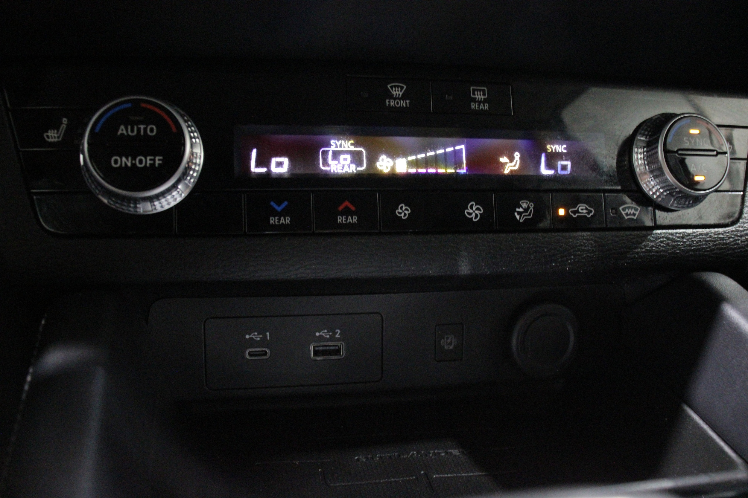 2023 Mitsubishi Outlander Plug-In Hybrid SEL - Photo 18