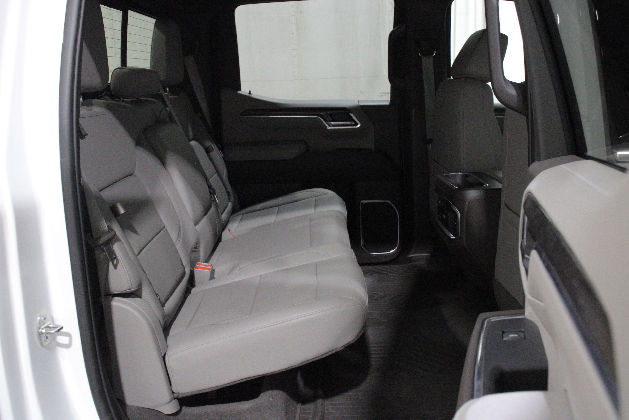 2024 Chevrolet Silverado 1500 LTZ - Photo 24