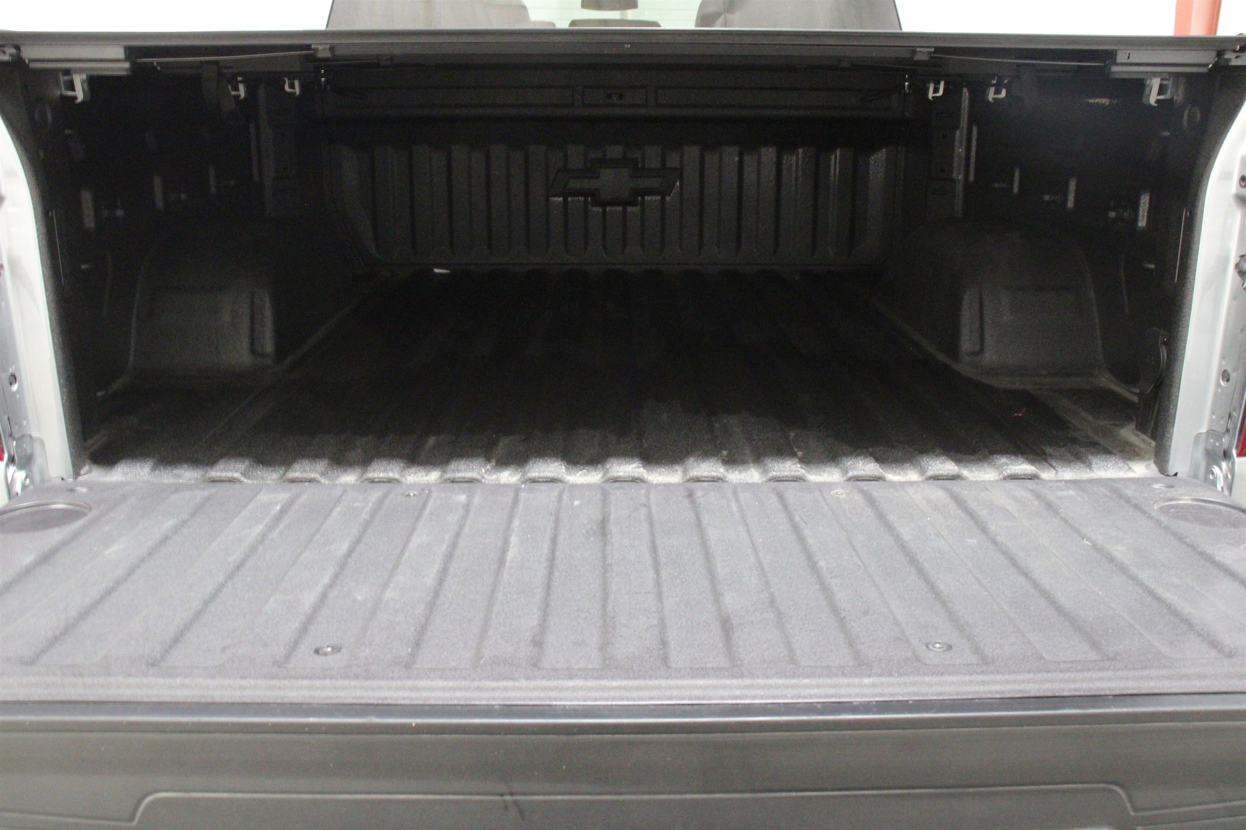 2025 Chevrolet Silverado 1500 LTZ - Photo 24