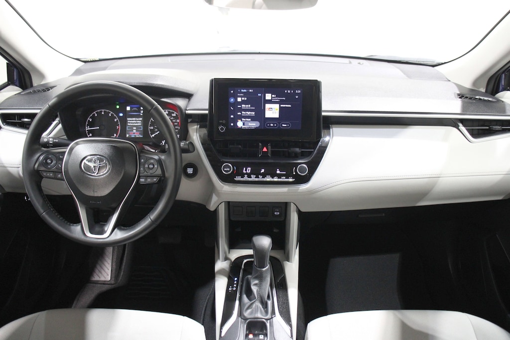 Used 2025 Toyota Corolla Cross LE SUV