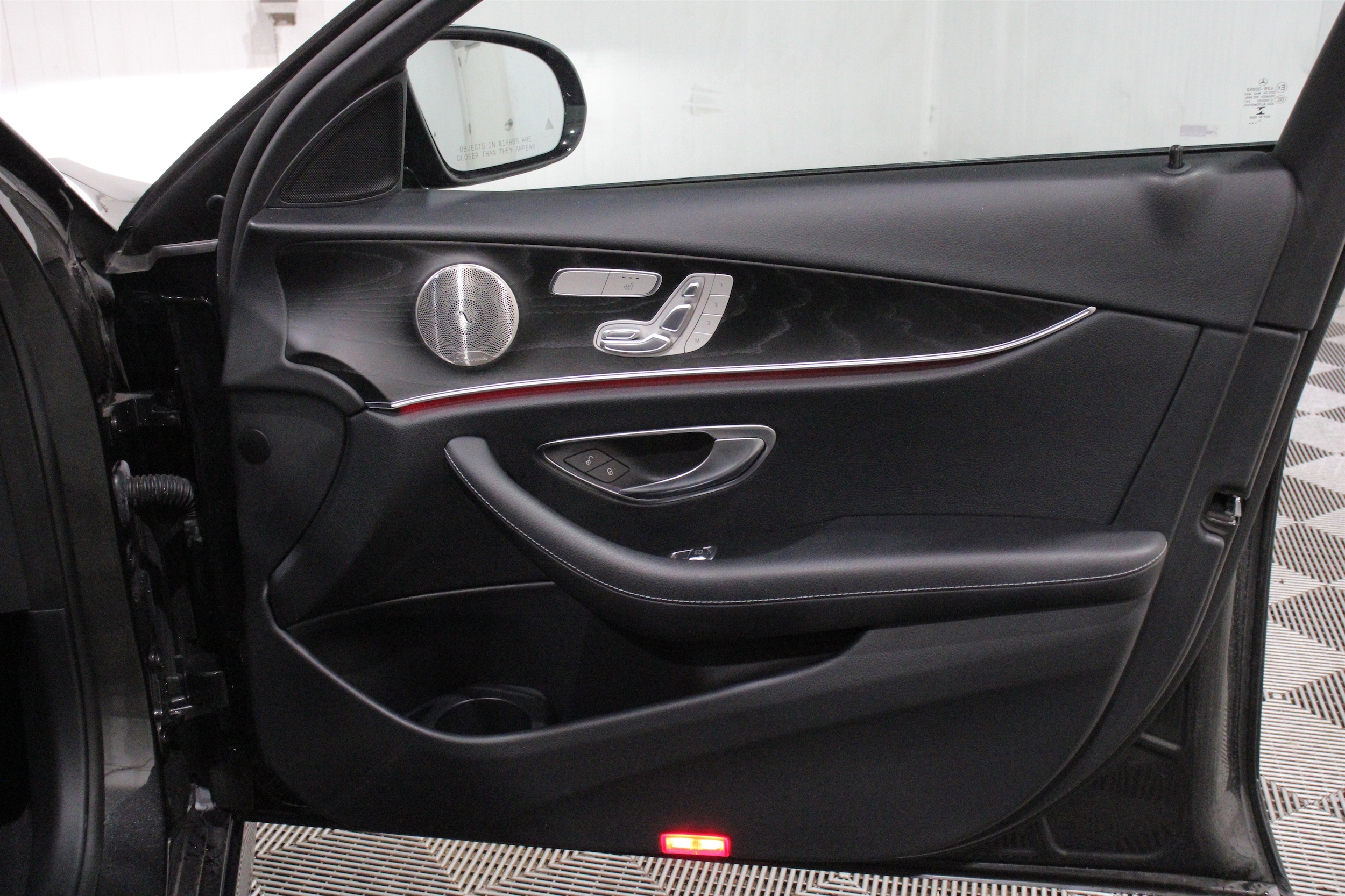 2022 Mercedes-Benz E-Class E350 - Photo 30