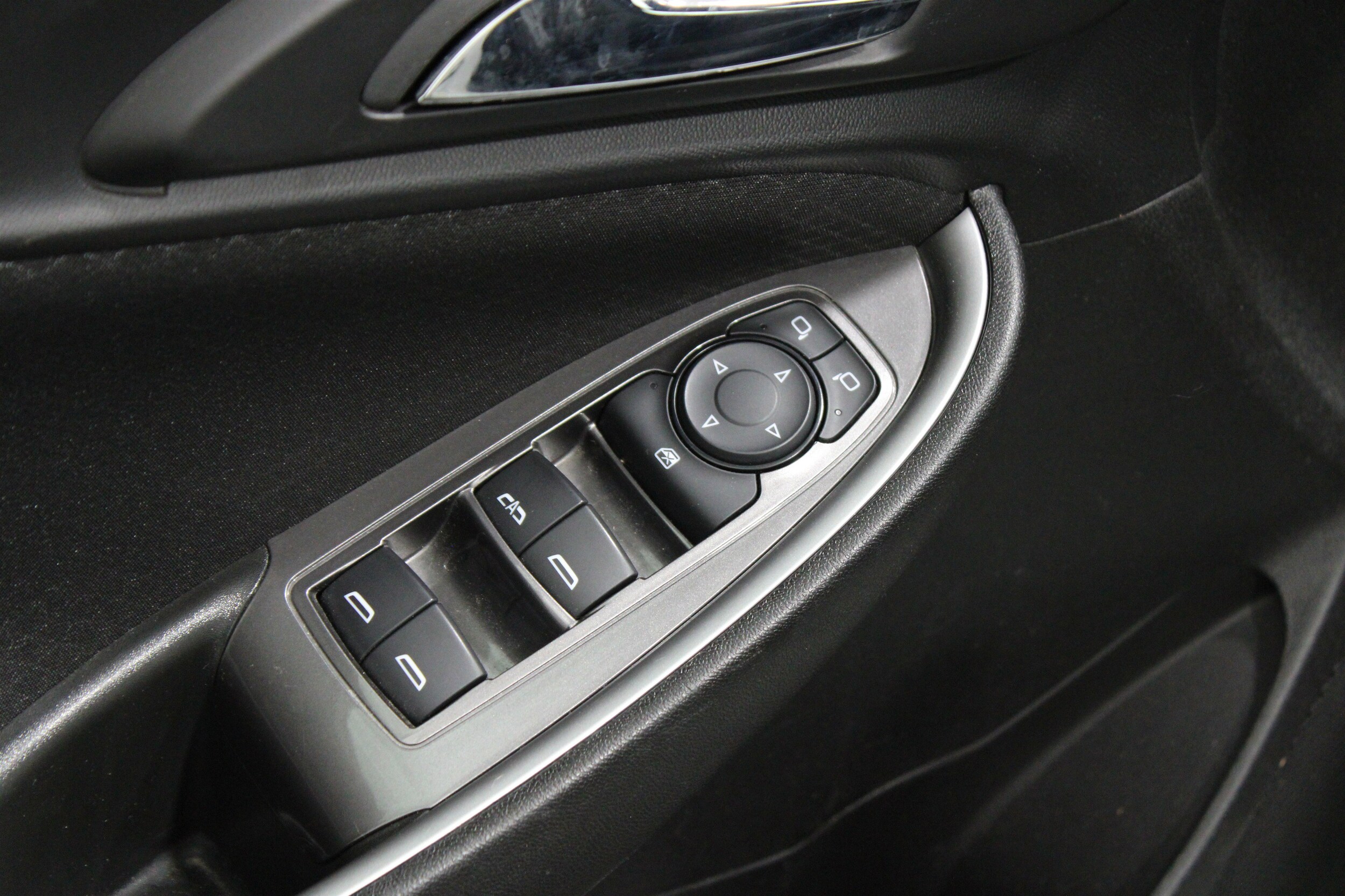 2023 Chevrolet Malibu 1LT photo 4