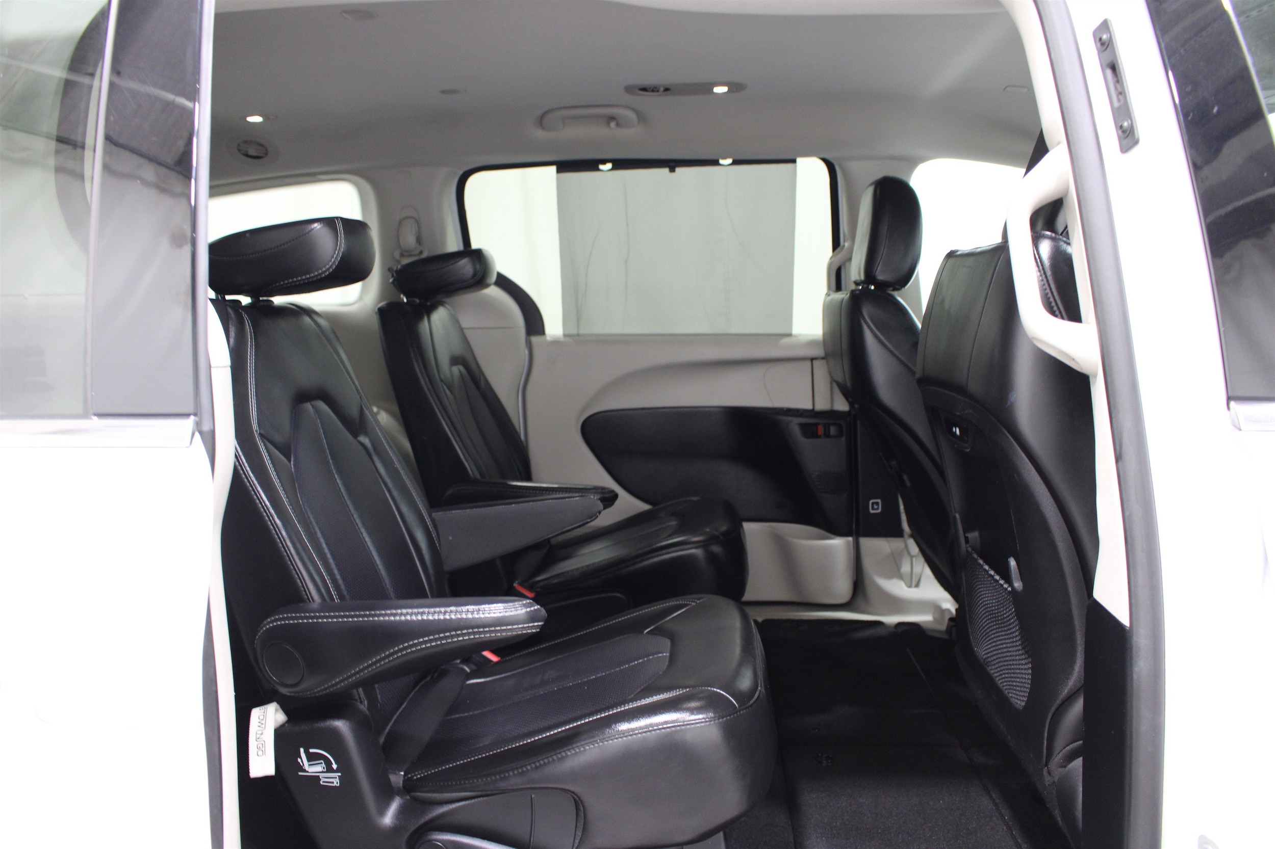 2024 Chrysler Pacifica Touring L - Photo 25