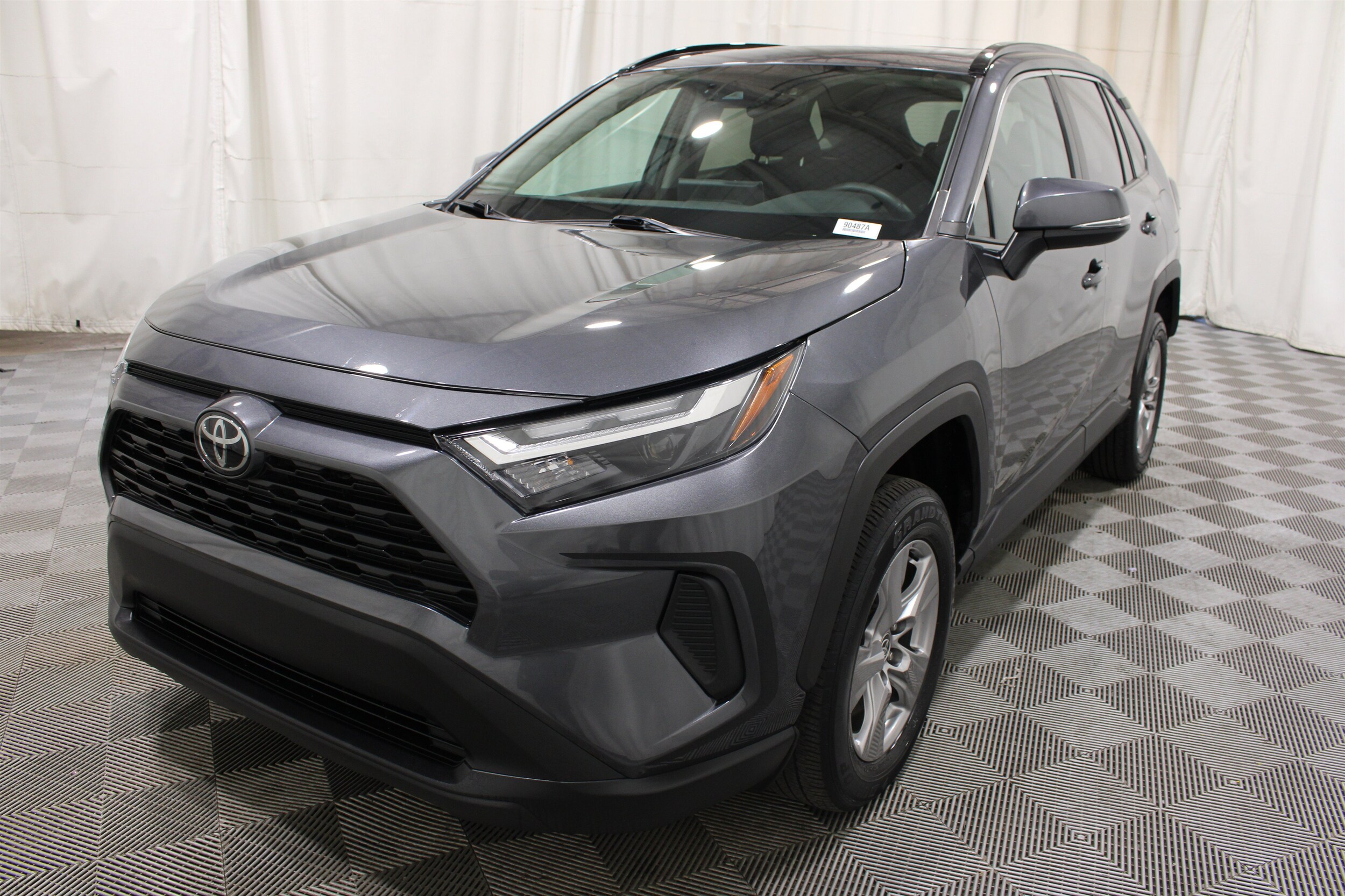 2023 Toyota RAV4 XLE - Photo 33