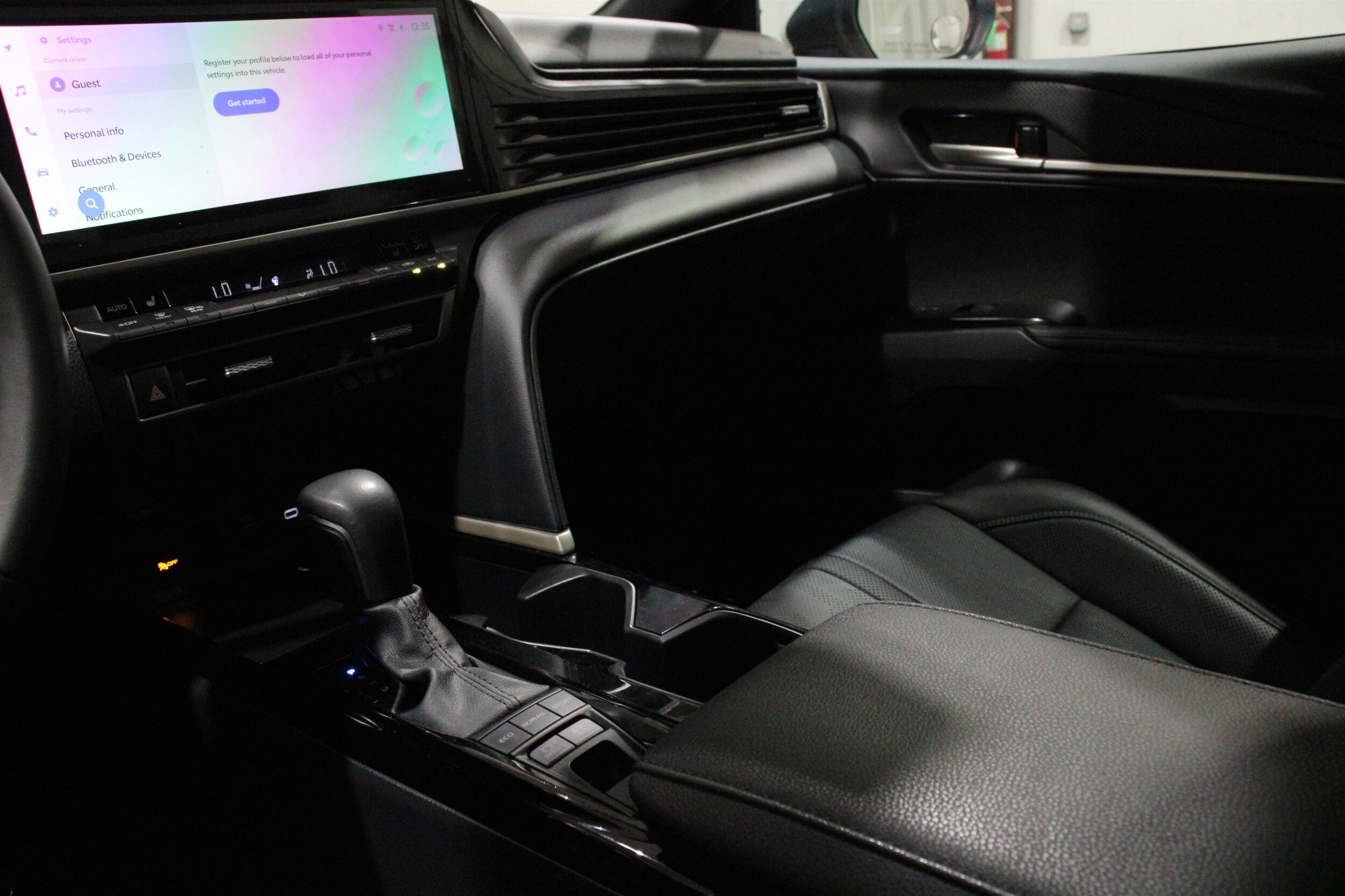 2025 Toyota Camry XSE - Photo 20