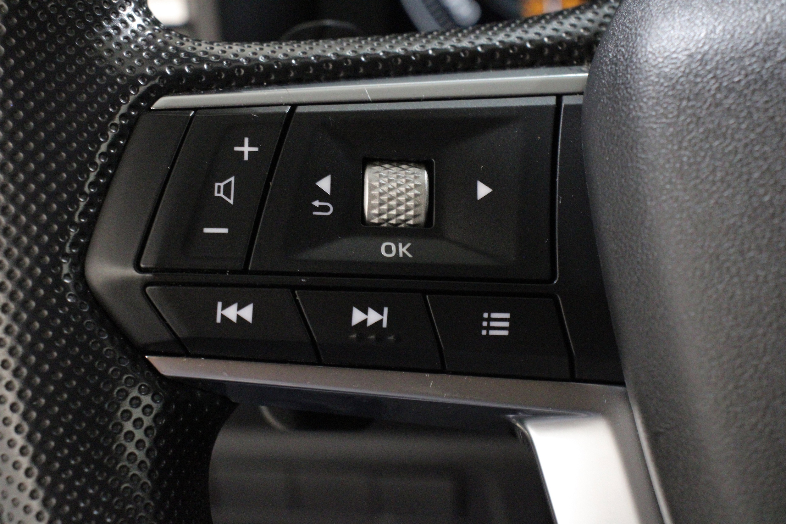 2024 Mitsubishi Outlander Plug-in Hybrid ES - Photo 9