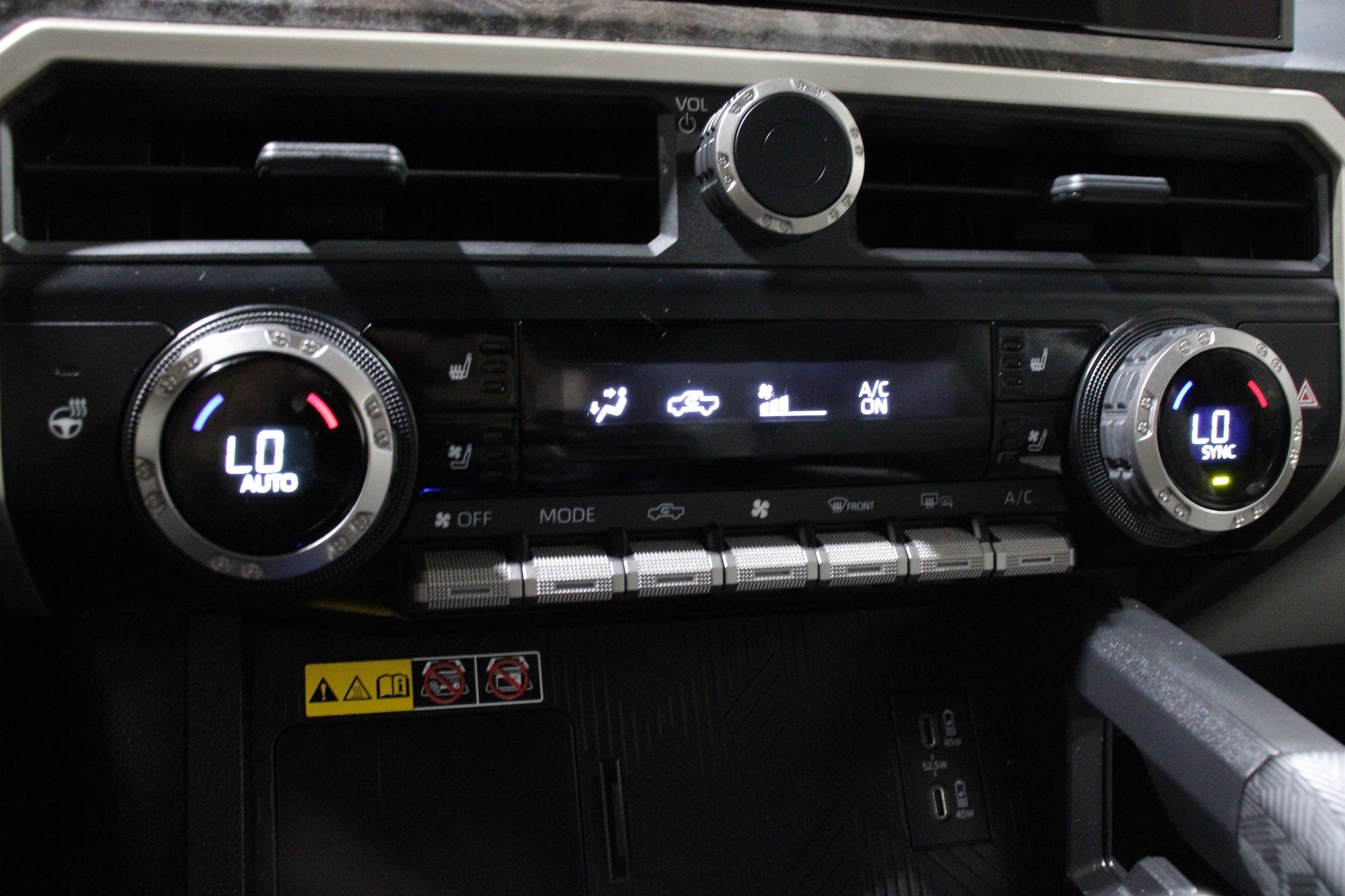 2025 Toyota Tacoma Limited - Photo 20