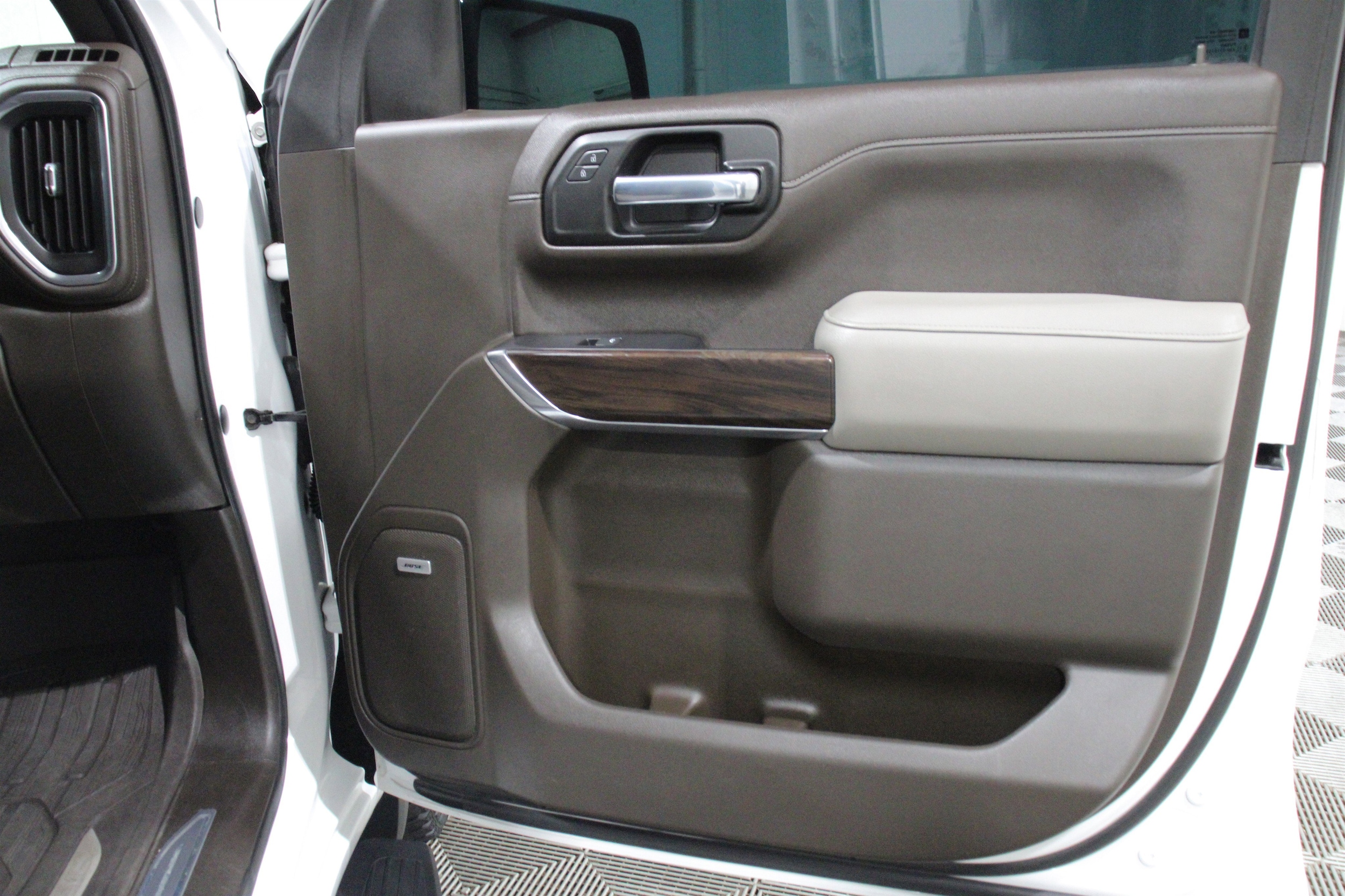 2019 GMC Sierra 1500 SLT - Photo 28