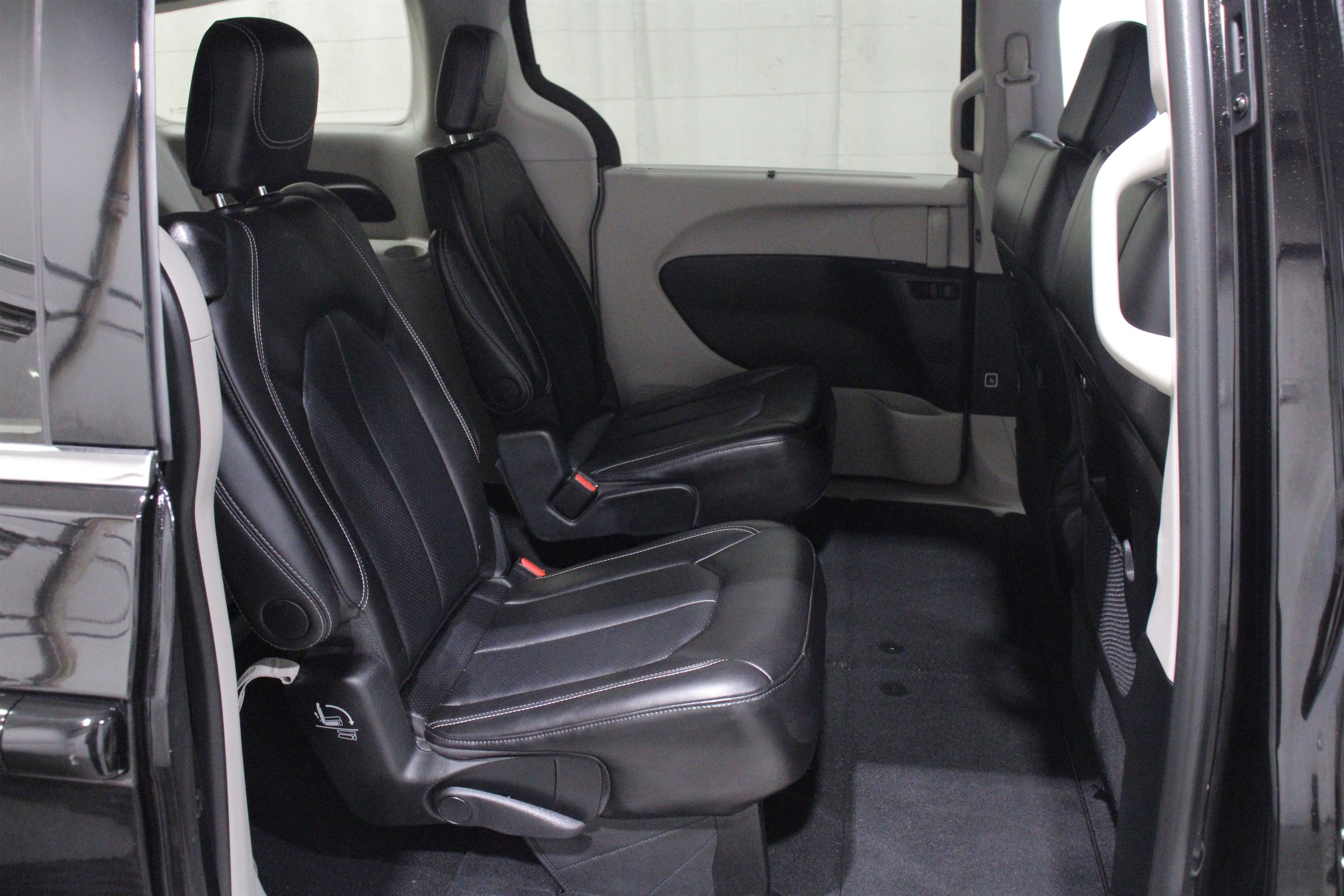 2024 Chrysler Pacifica Touring L - Photo 28