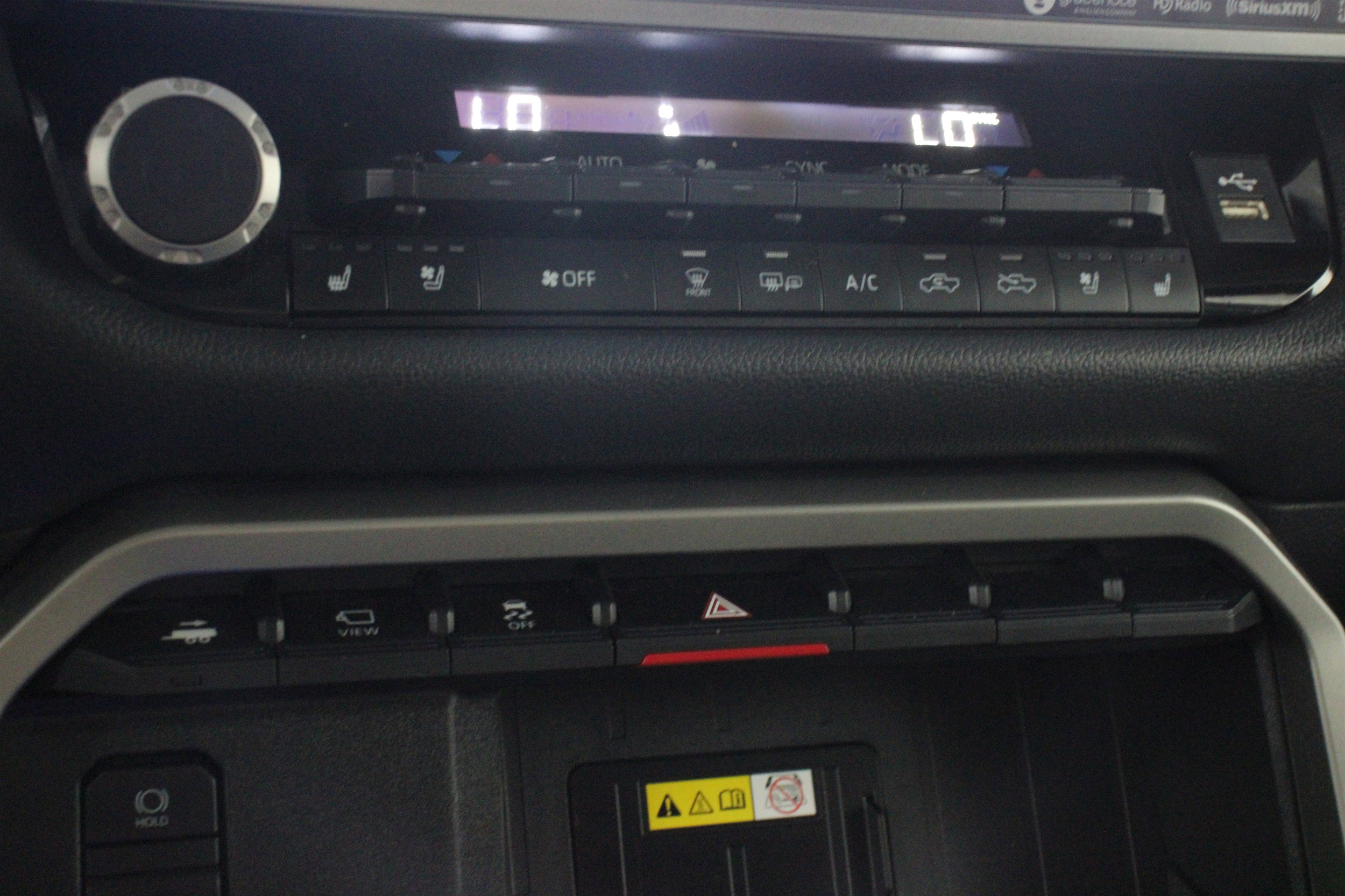 2023 Toyota Tundra Limited - Photo 16