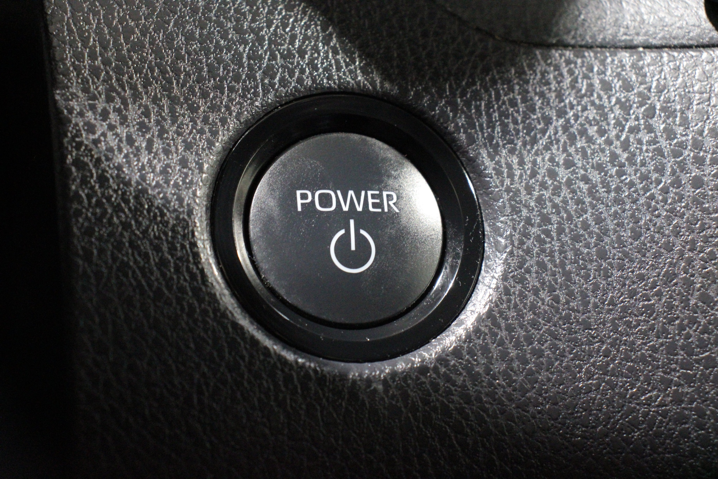 2025 Toyota Camry LE - Photo 22