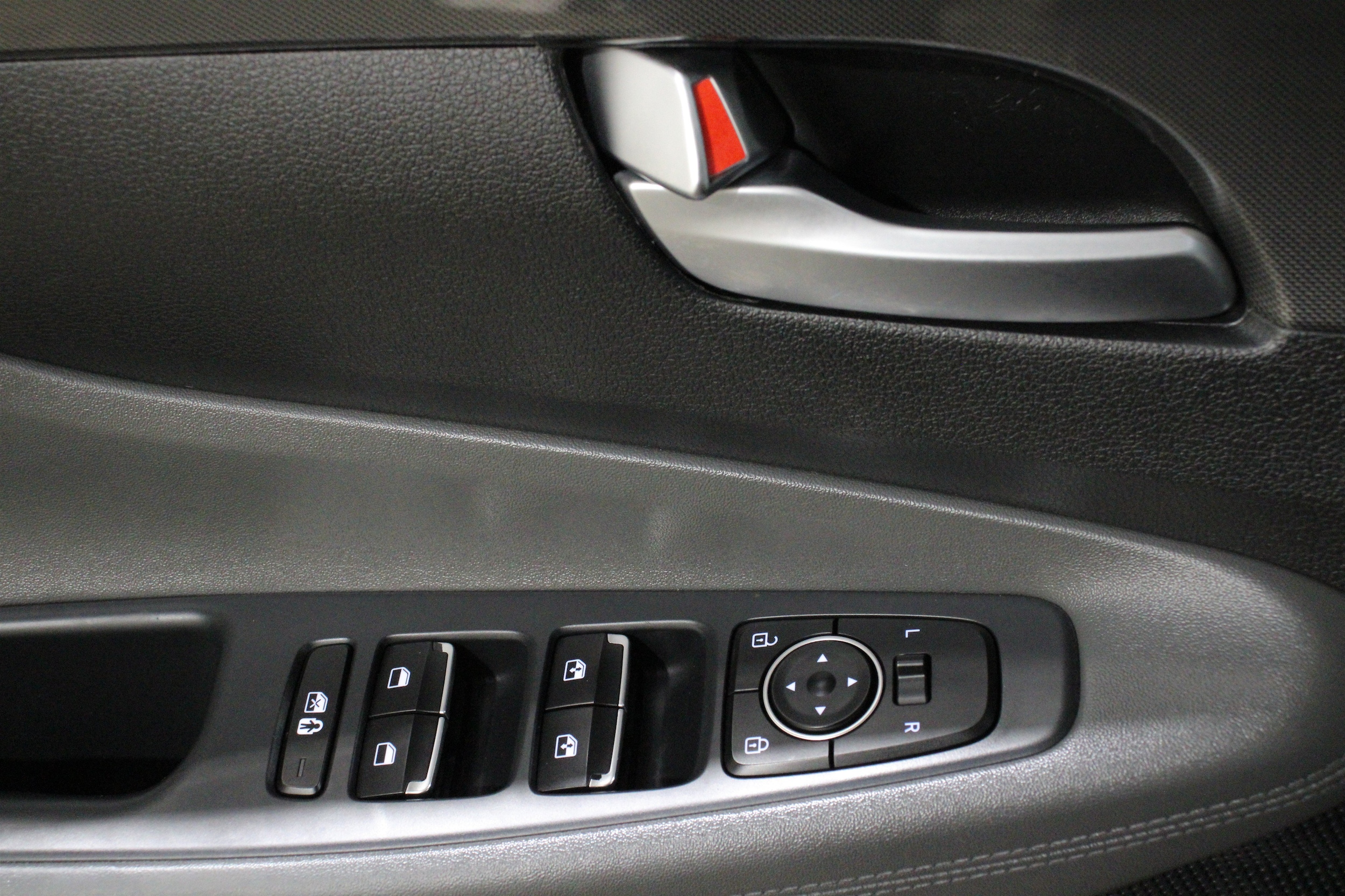 2022 Hyundai Santa Fe SEL - Photo 7