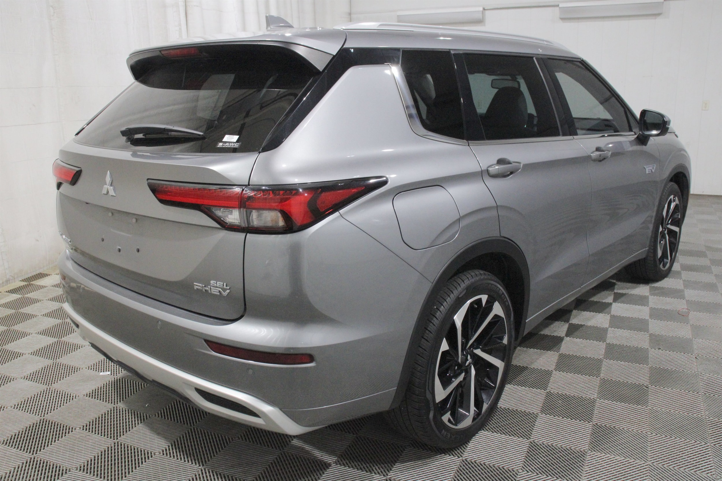 2023 Mitsubishi Outlander Plug-In Hybrid SEL - Photo 35