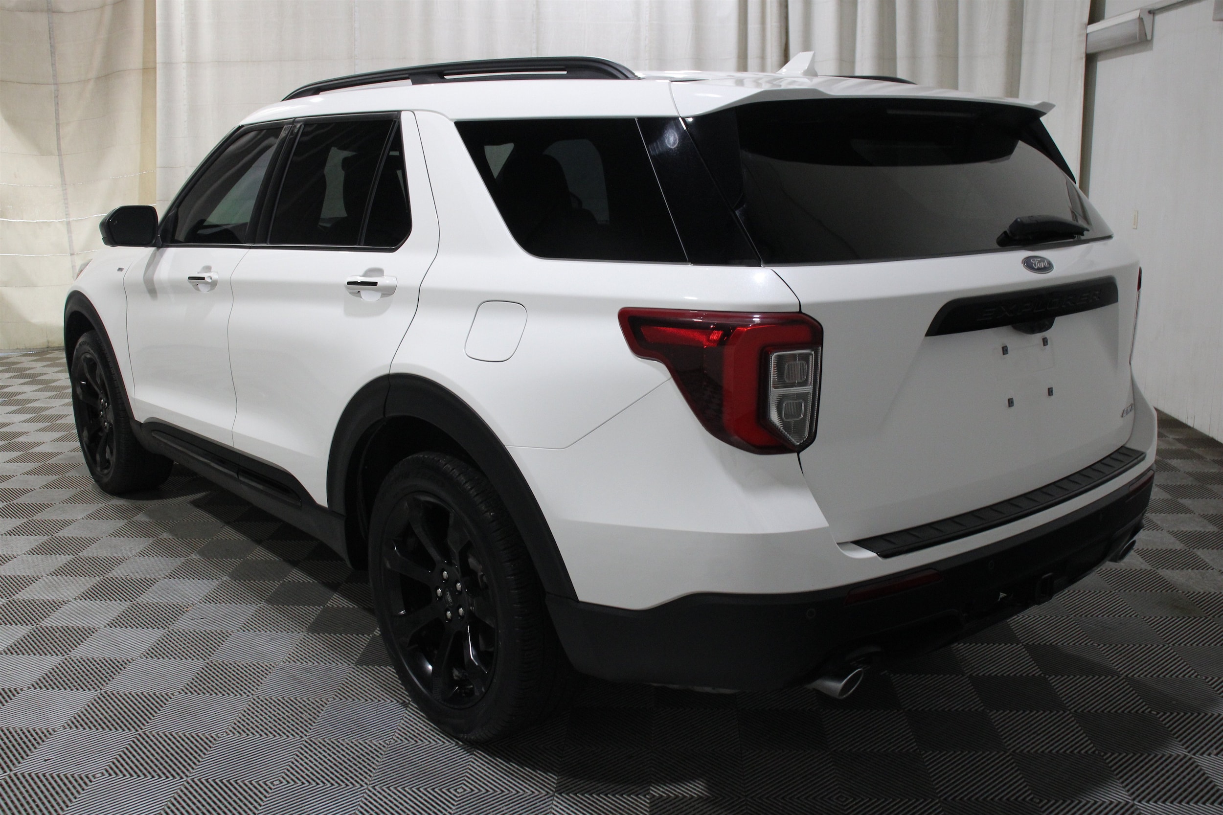 2023 Ford Explorer ST-LINE - Photo 38