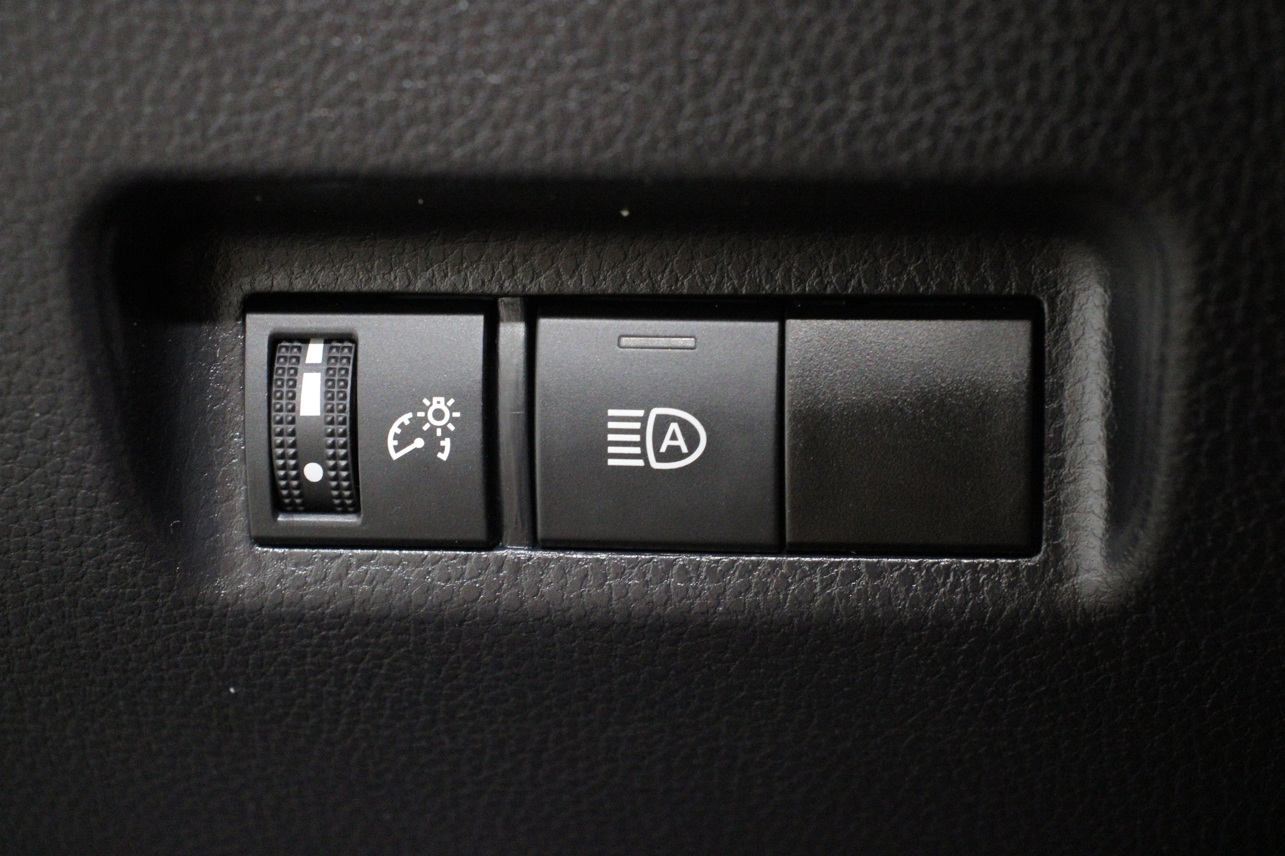 2024 Toyota RAV4 LE - Photo 11