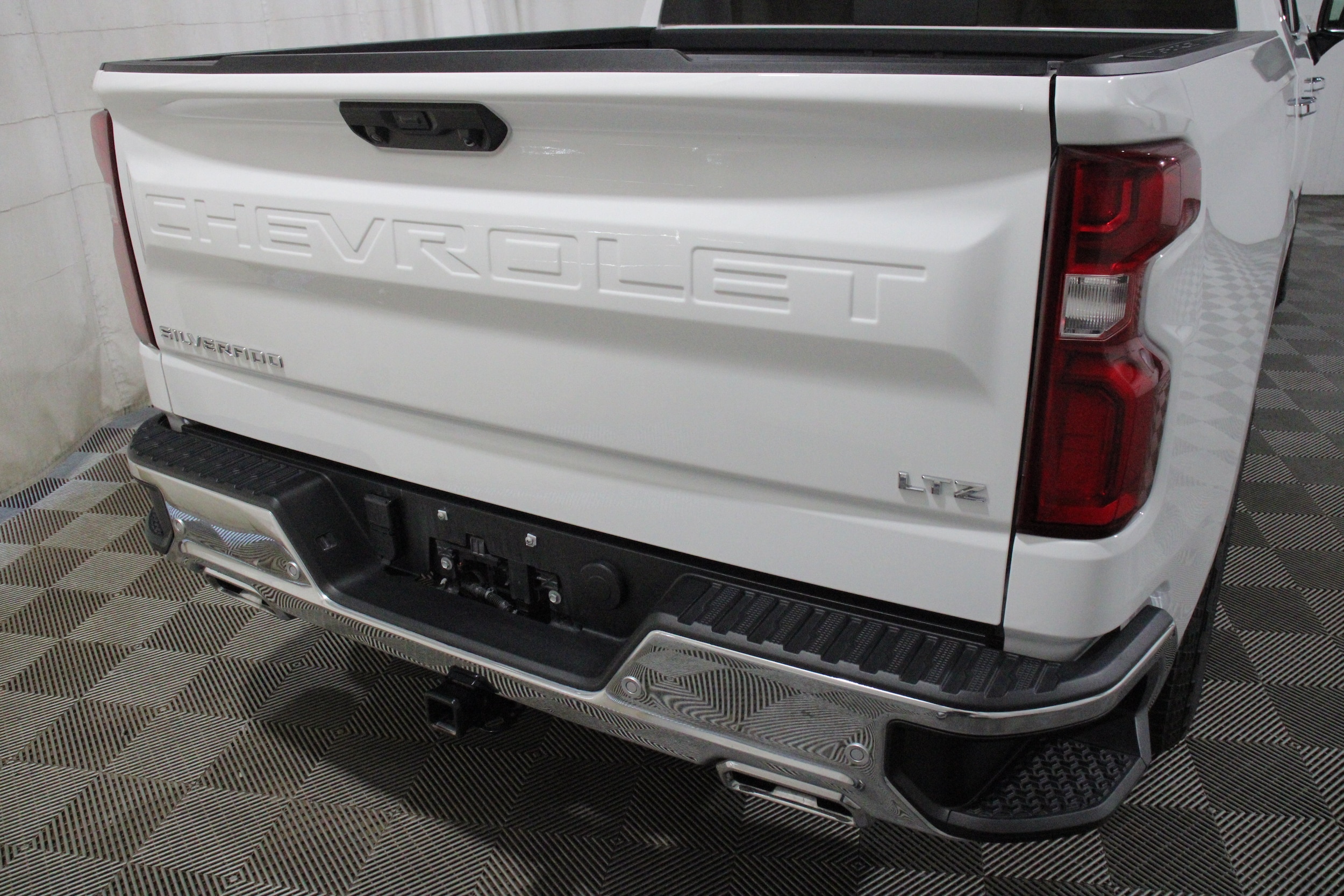2024 Chevrolet Silverado 1500 LTZ - Photo 23