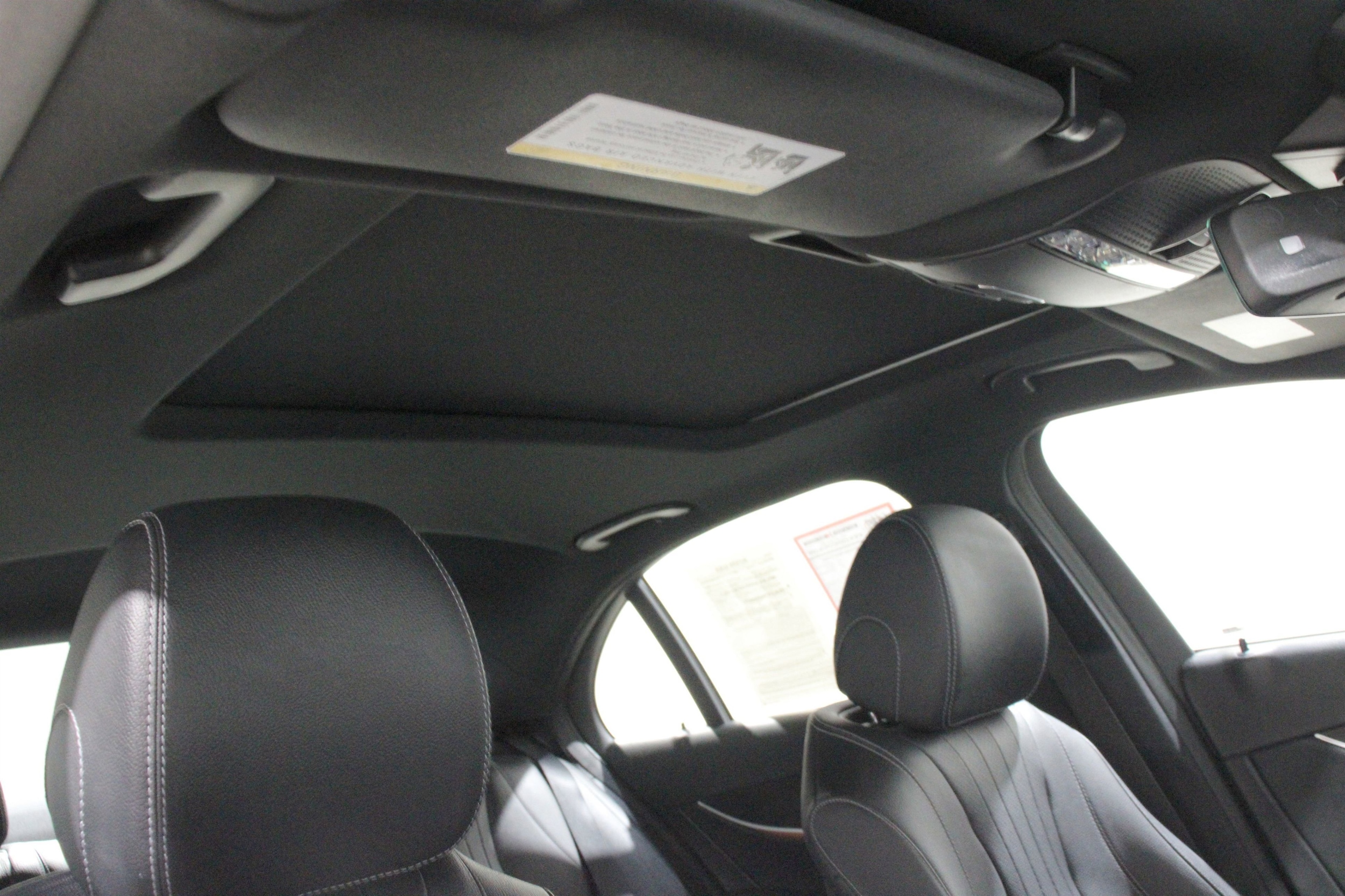 2022 Mercedes-Benz E-Class E350 - Photo 29