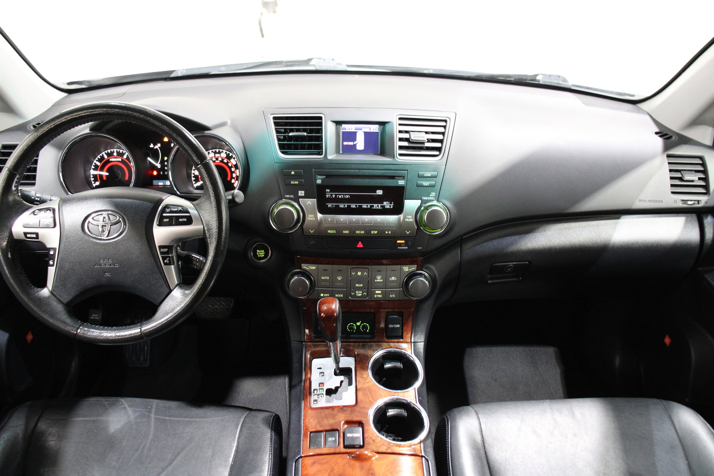 2011 Toyota Highlander Limited photo 2
