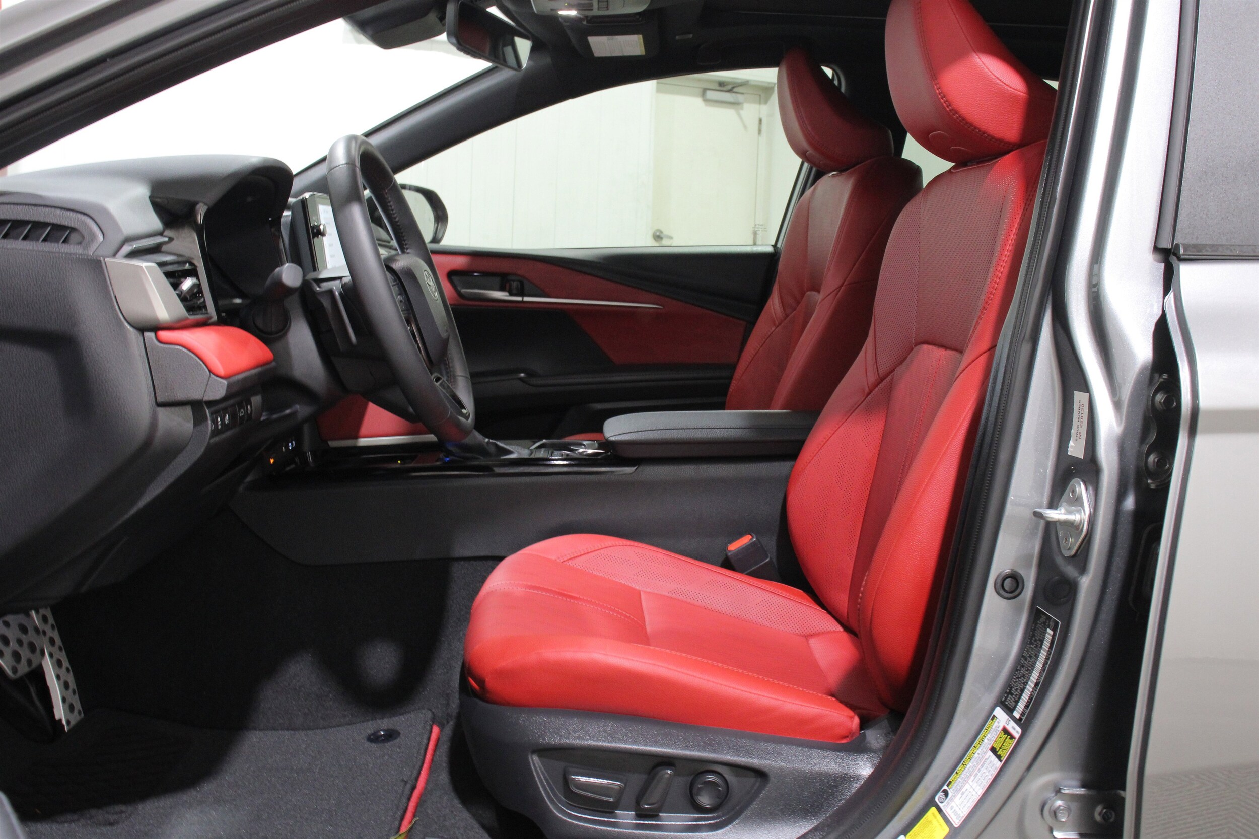 2025 Toyota Camry XSE photo 3