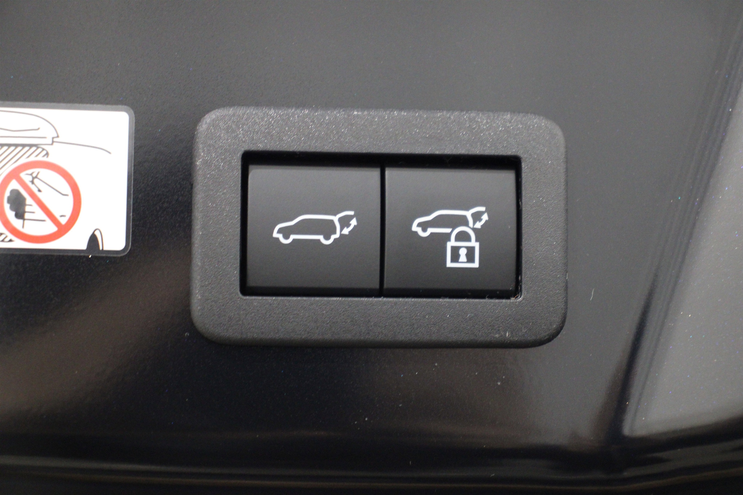 2026 Toyota Prius Plug-in Hybrid XSE Premium - Photo 24