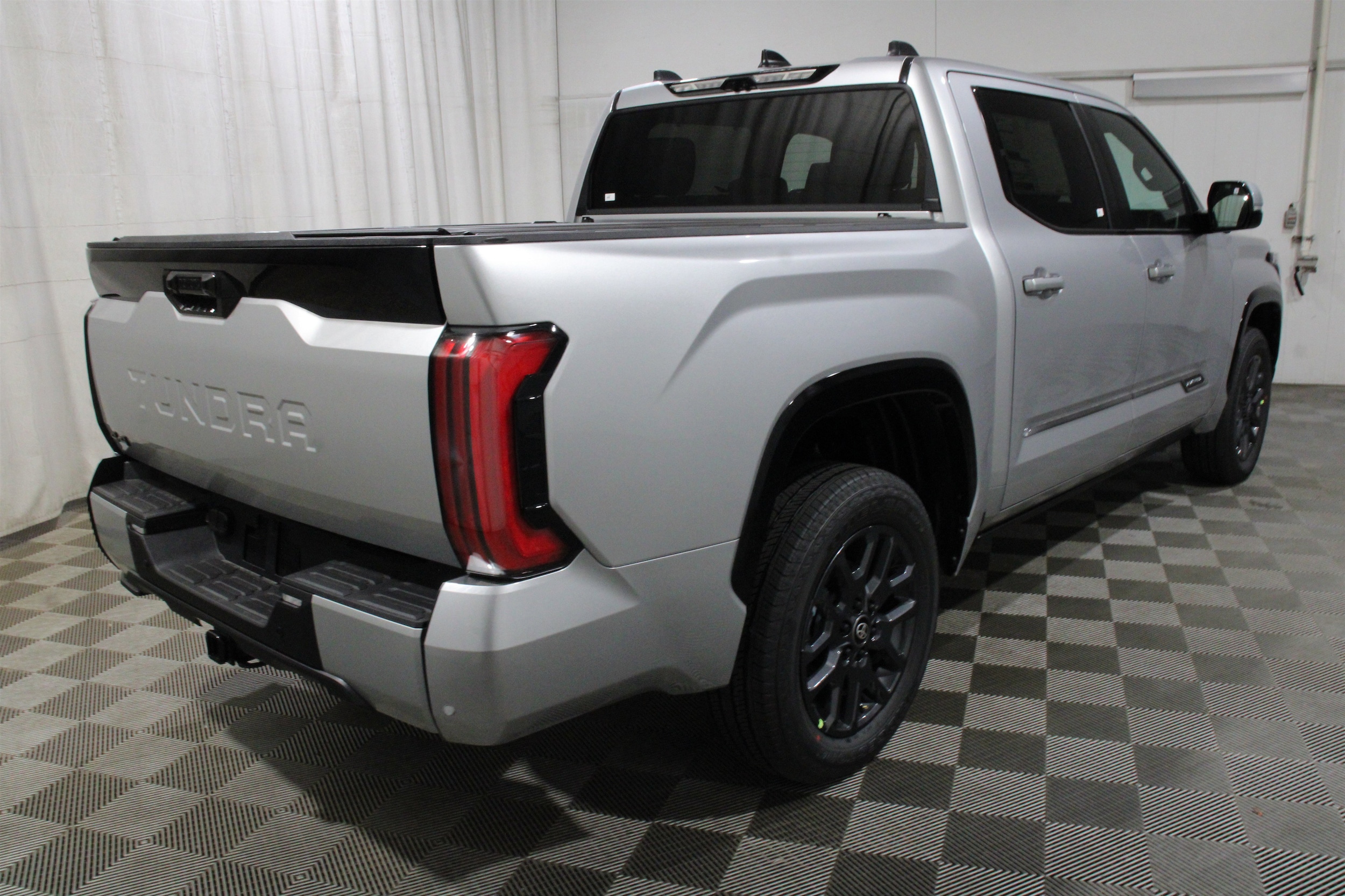 2026 Toyota Tundra Platinum - Photo 33