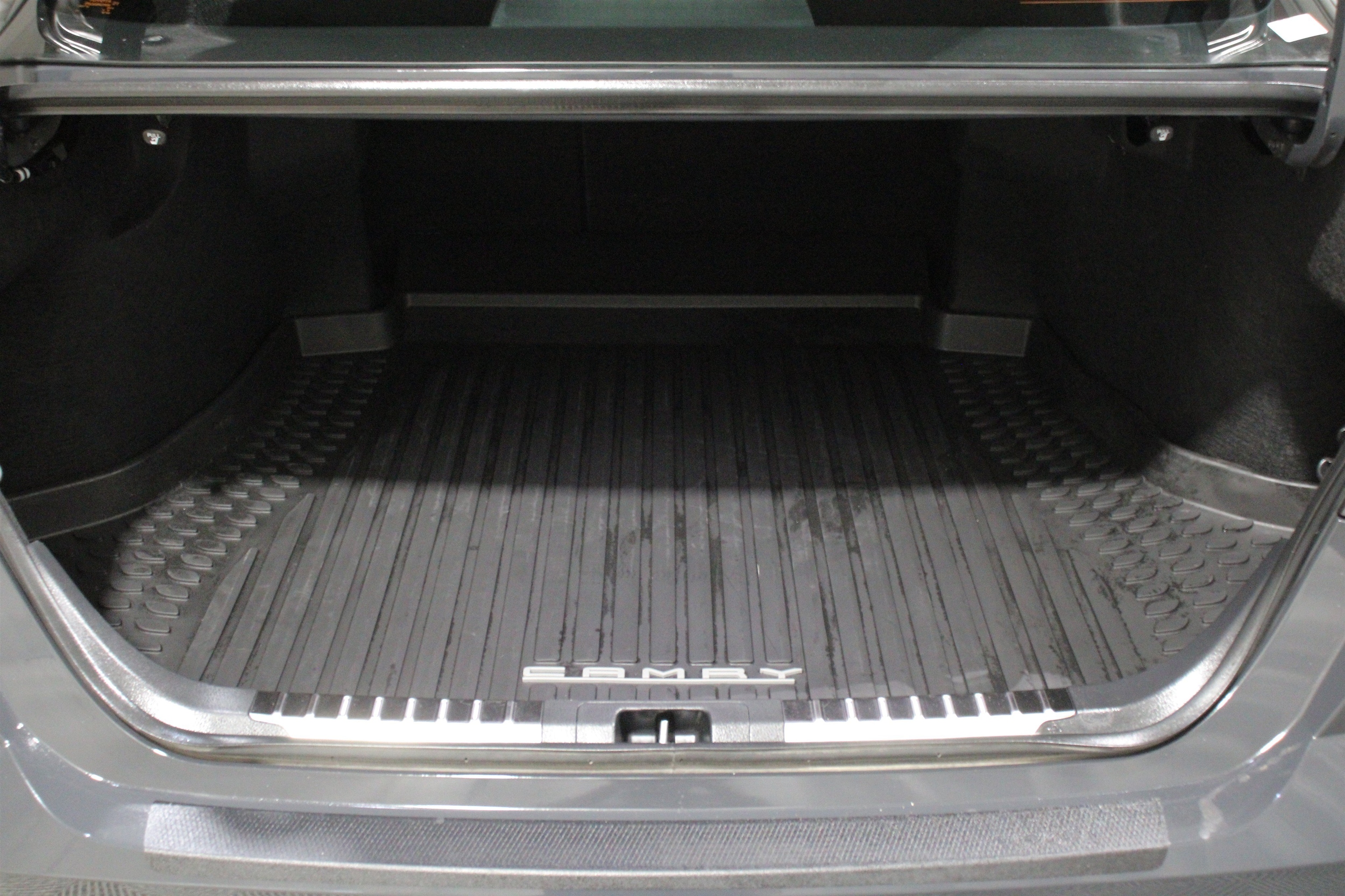 2025 Toyota Camry SE - Photo 24