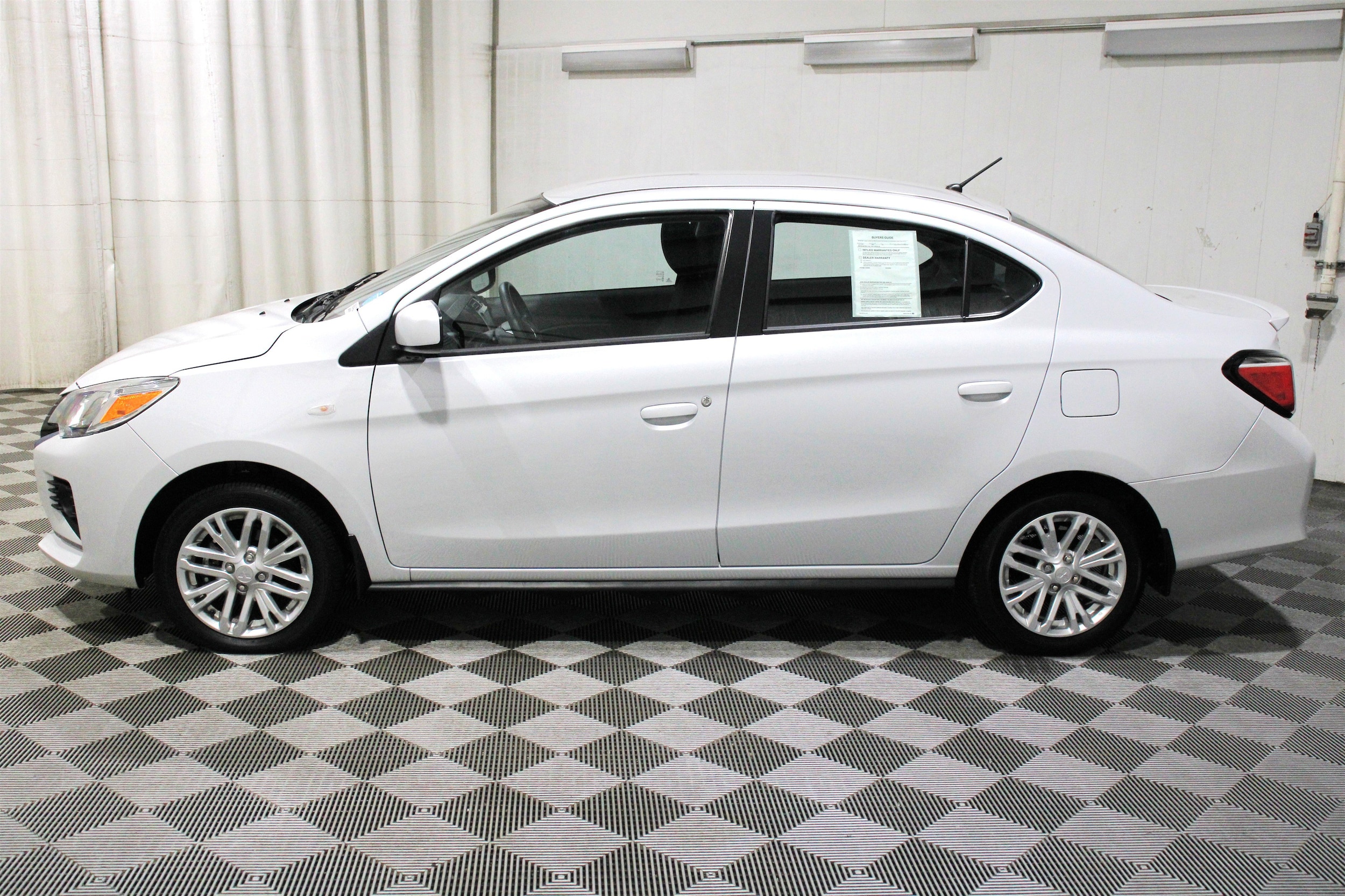 2024 Mitsubishi Mirage G4 LE - Photo 32