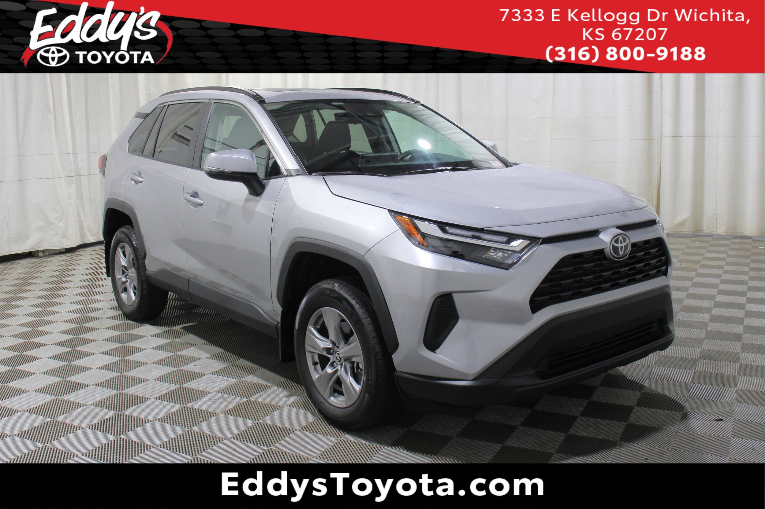 2024 Toyota RAV4 XLE's photo