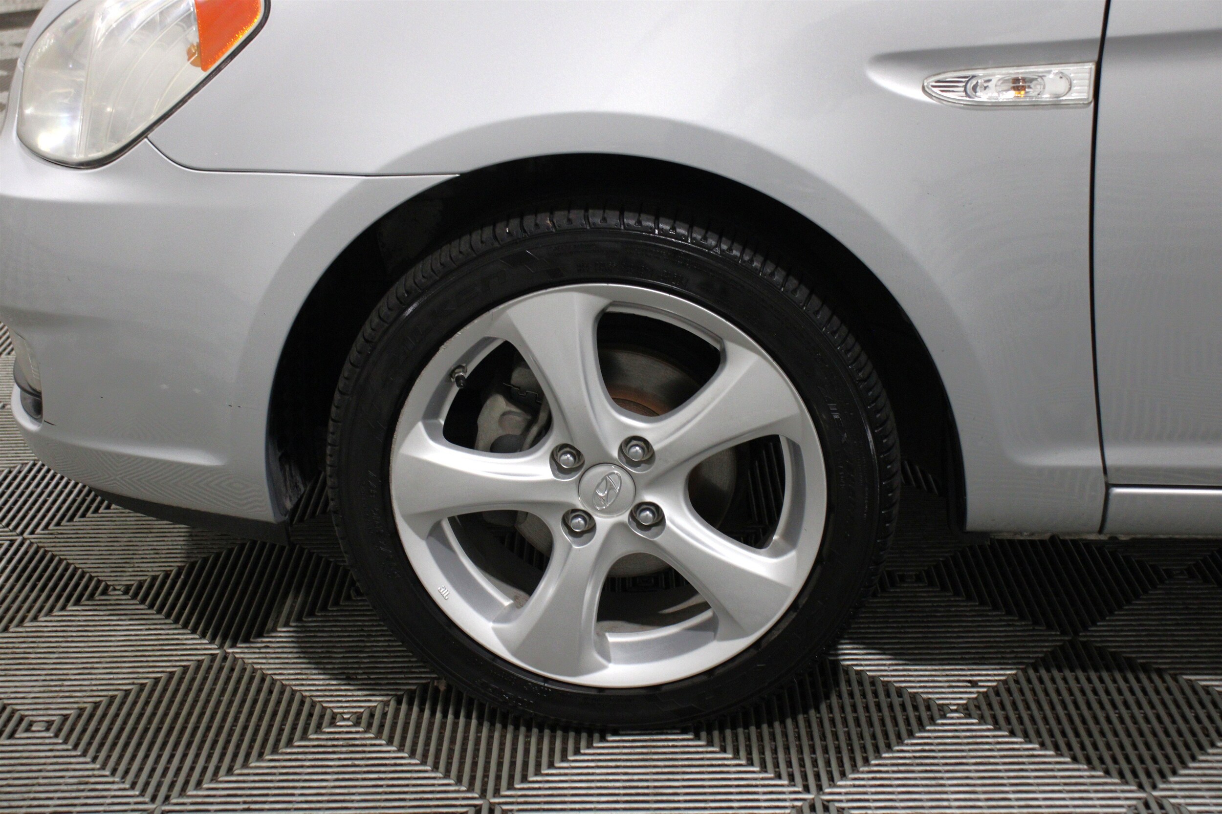 2008 Hyundai Accent SE - Photo 29