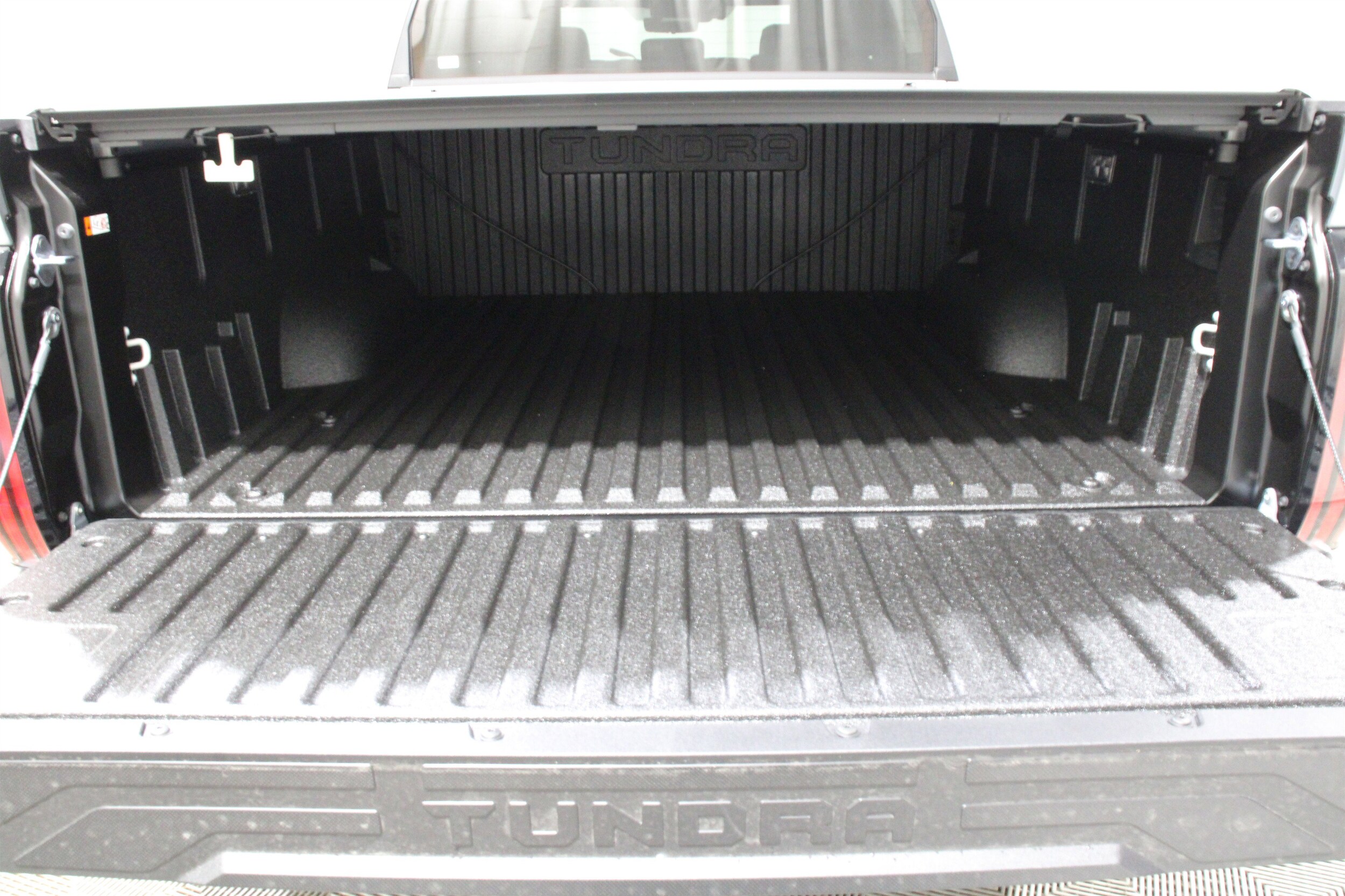 2026 Toyota Tundra Platinum - Photo 25
