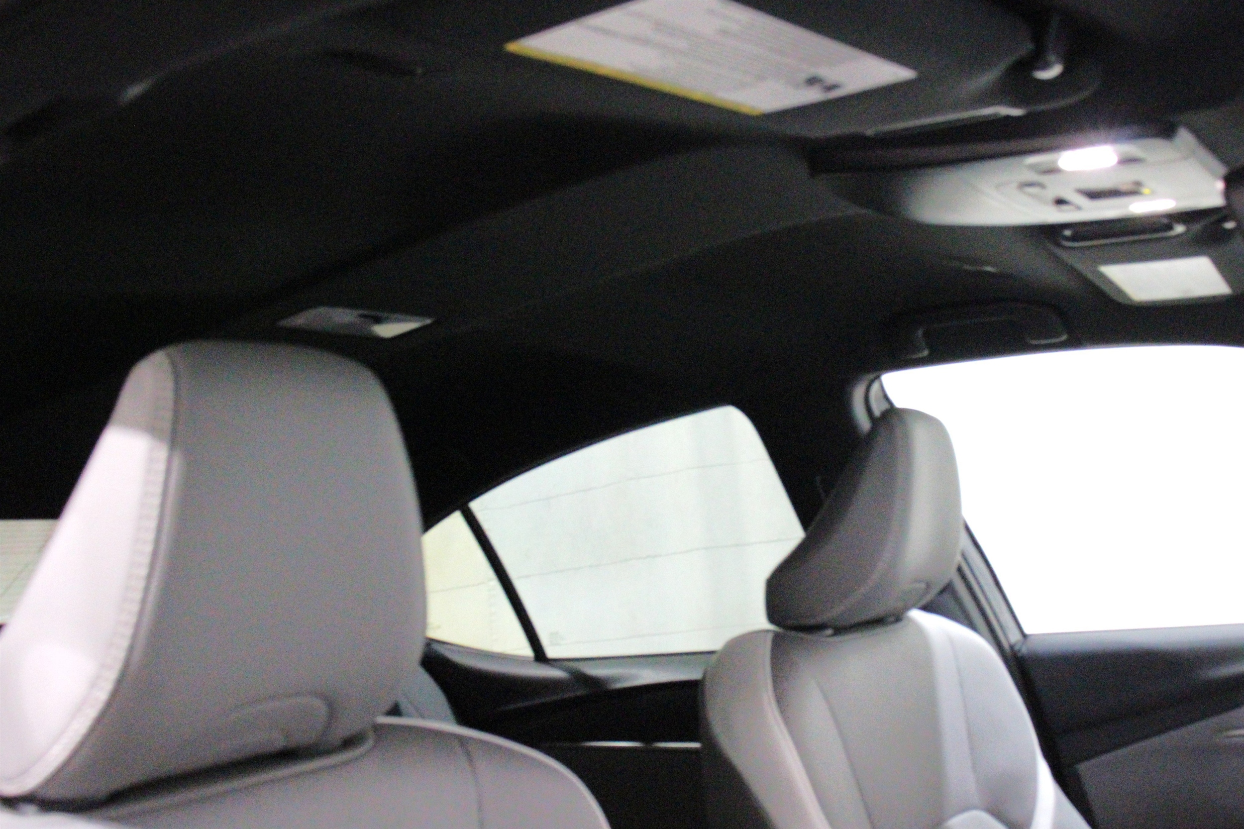 2025 Toyota Camry SE - Photo 27