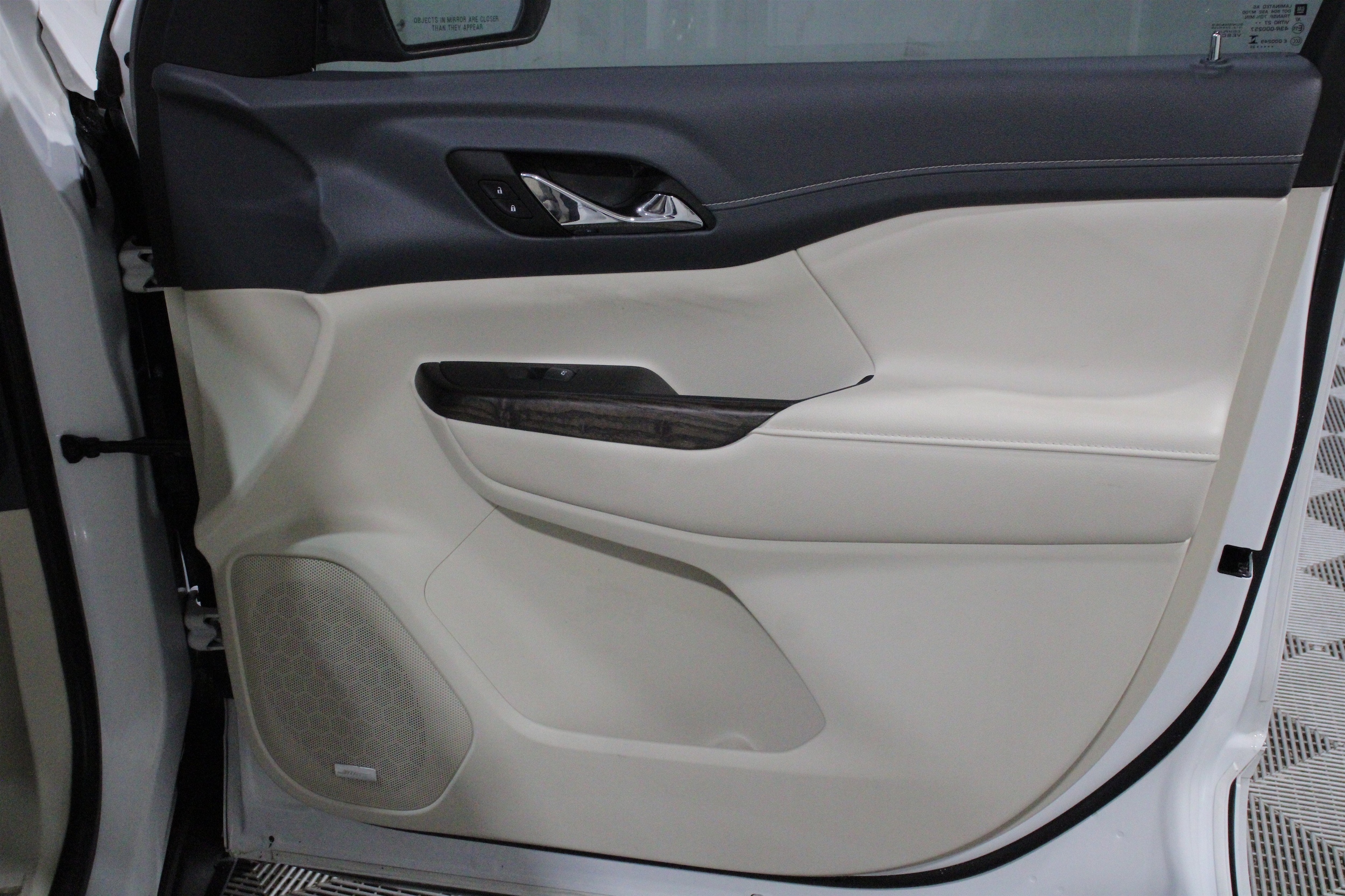 2023 GMC Acadia Denali - Photo 32