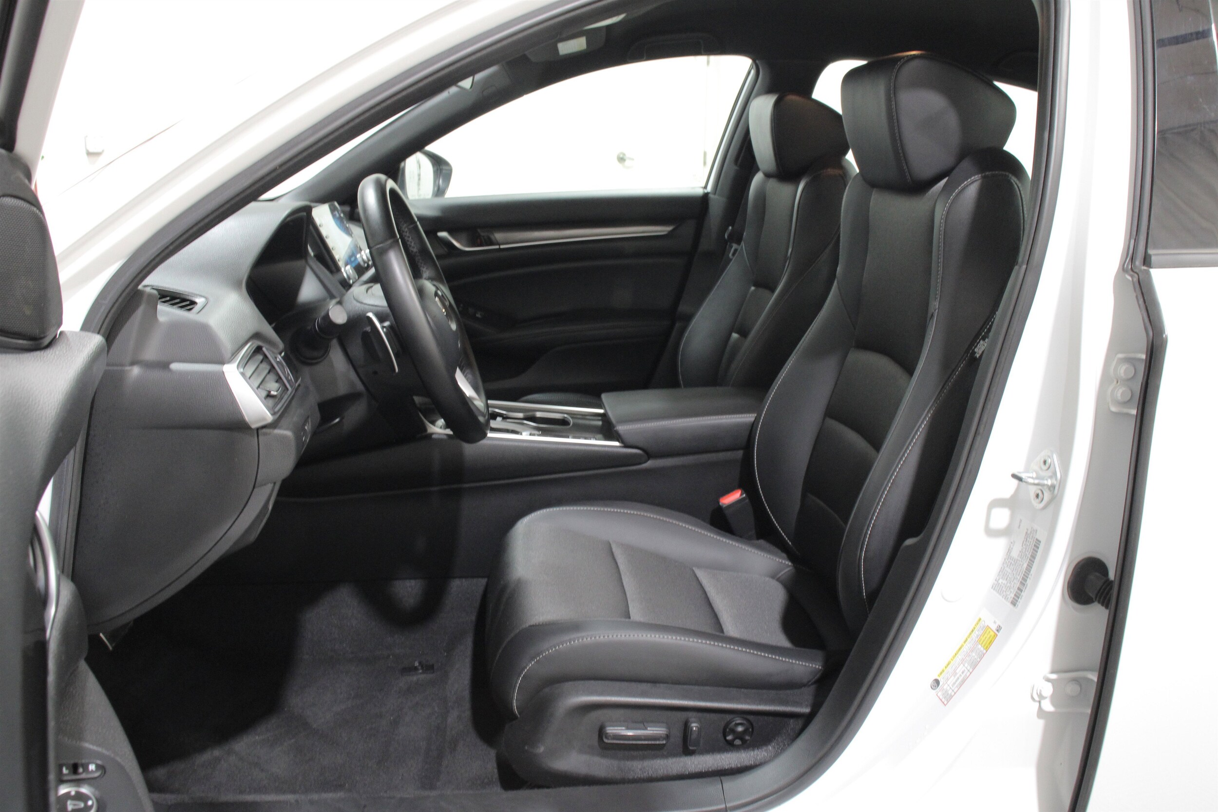 2022 Honda Accord Sport 1.5T photo 3