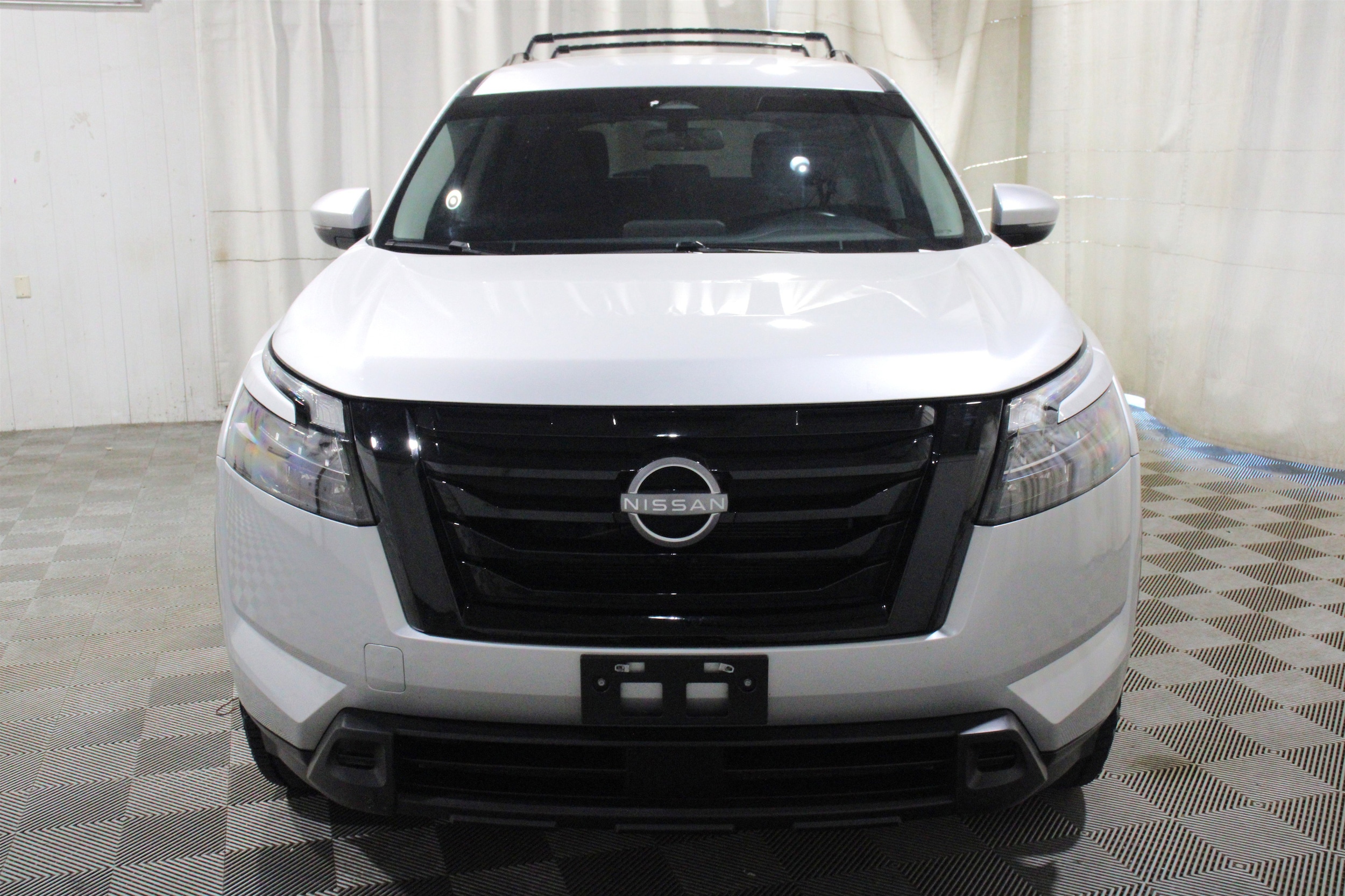 2025 Nissan Pathfinder SV - Photo 32