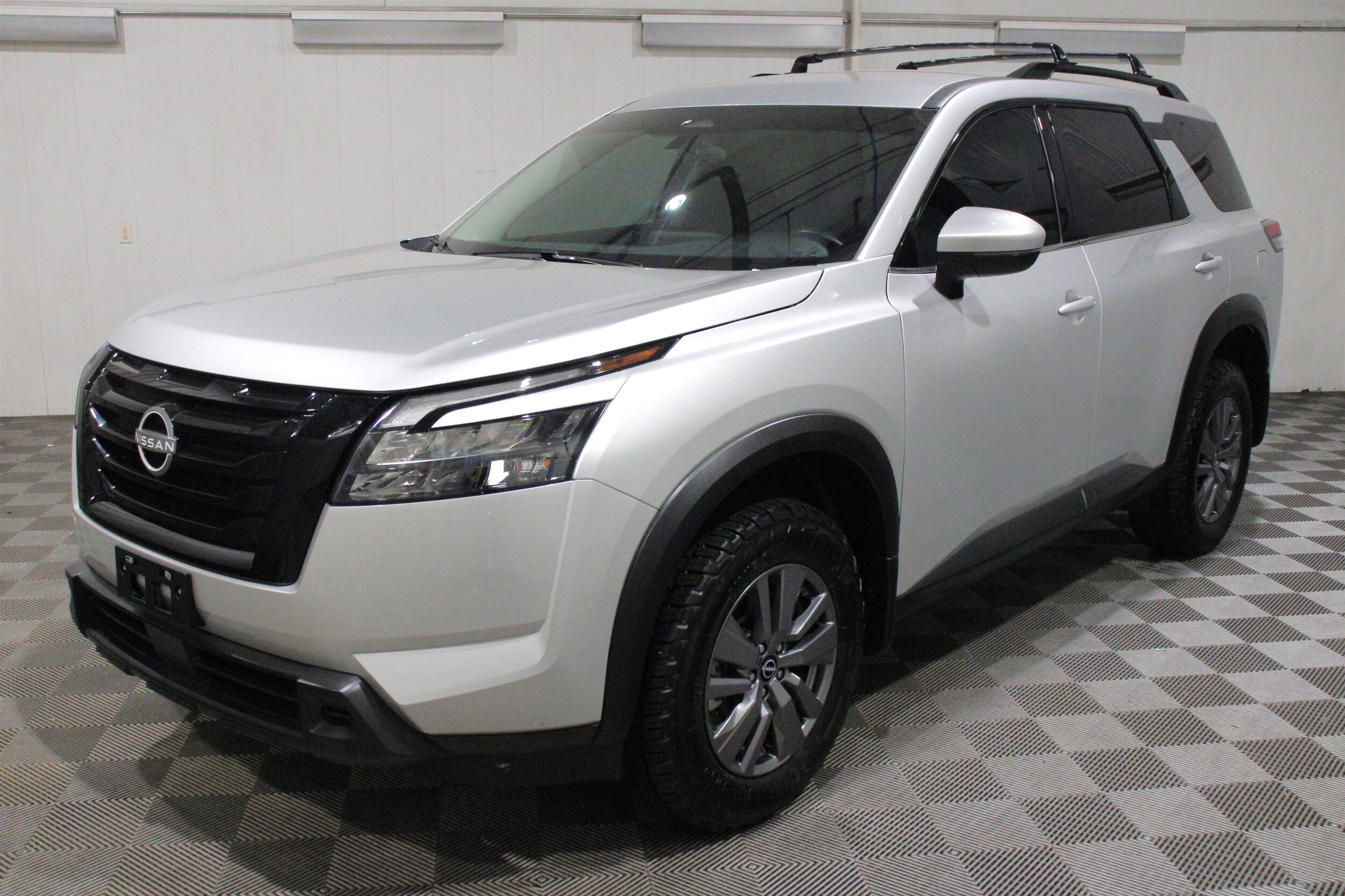 2025 Nissan Pathfinder SV - Photo 39