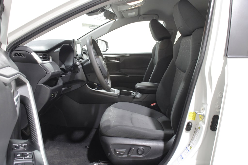 Used 2021 Toyota RAV4 XLE SUV