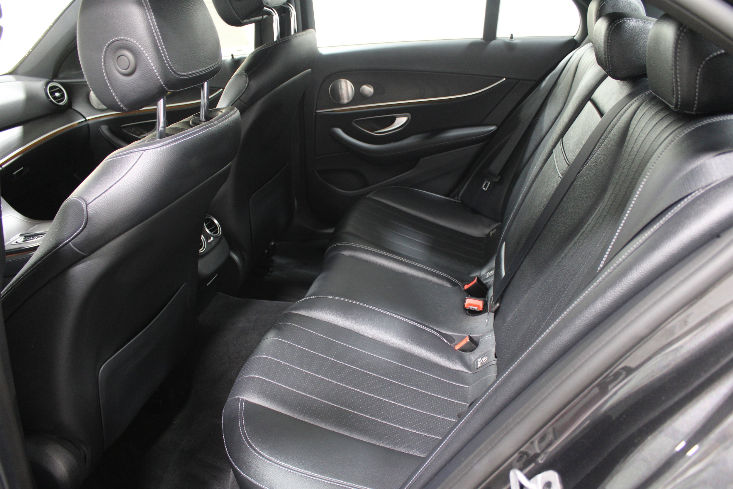 2022 Mercedes-Benz E-Class E350 - Photo 19