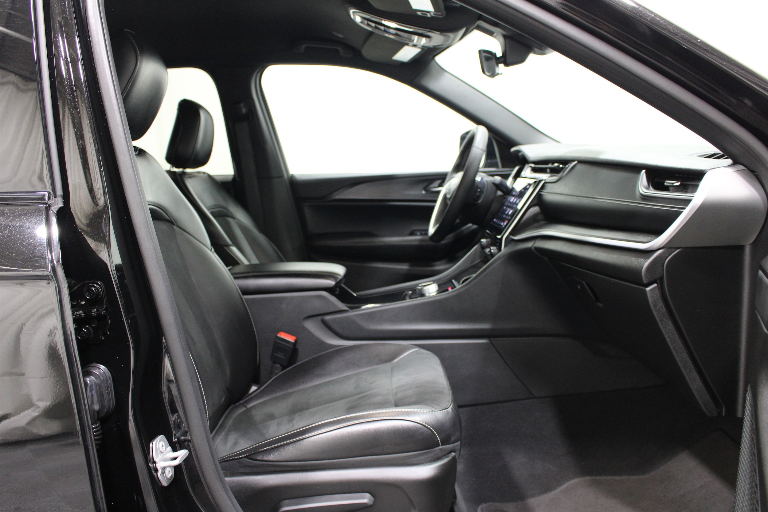 2025 Jeep Grand Cherokee Altitude - Photo 24