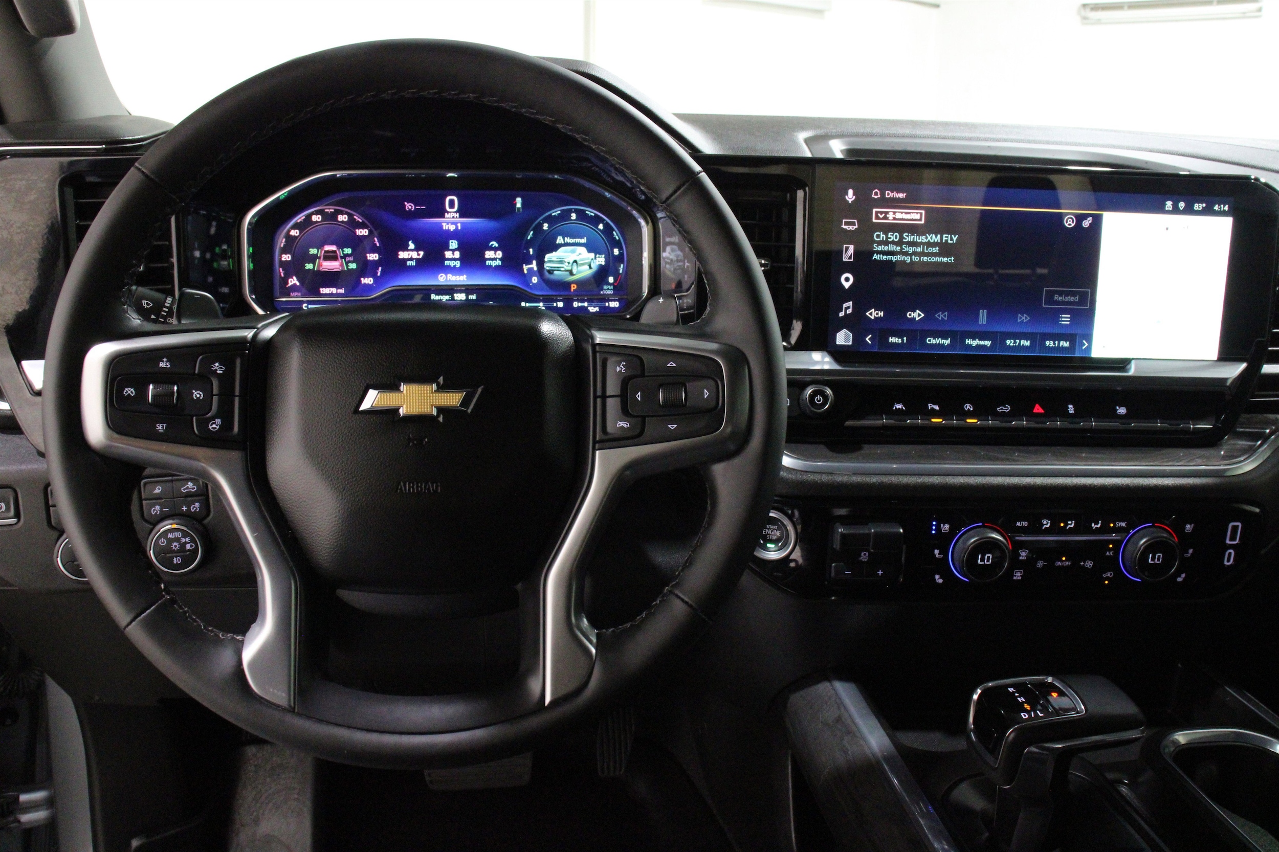 2025 Chevrolet Silverado 1500 LTZ - Photo 8