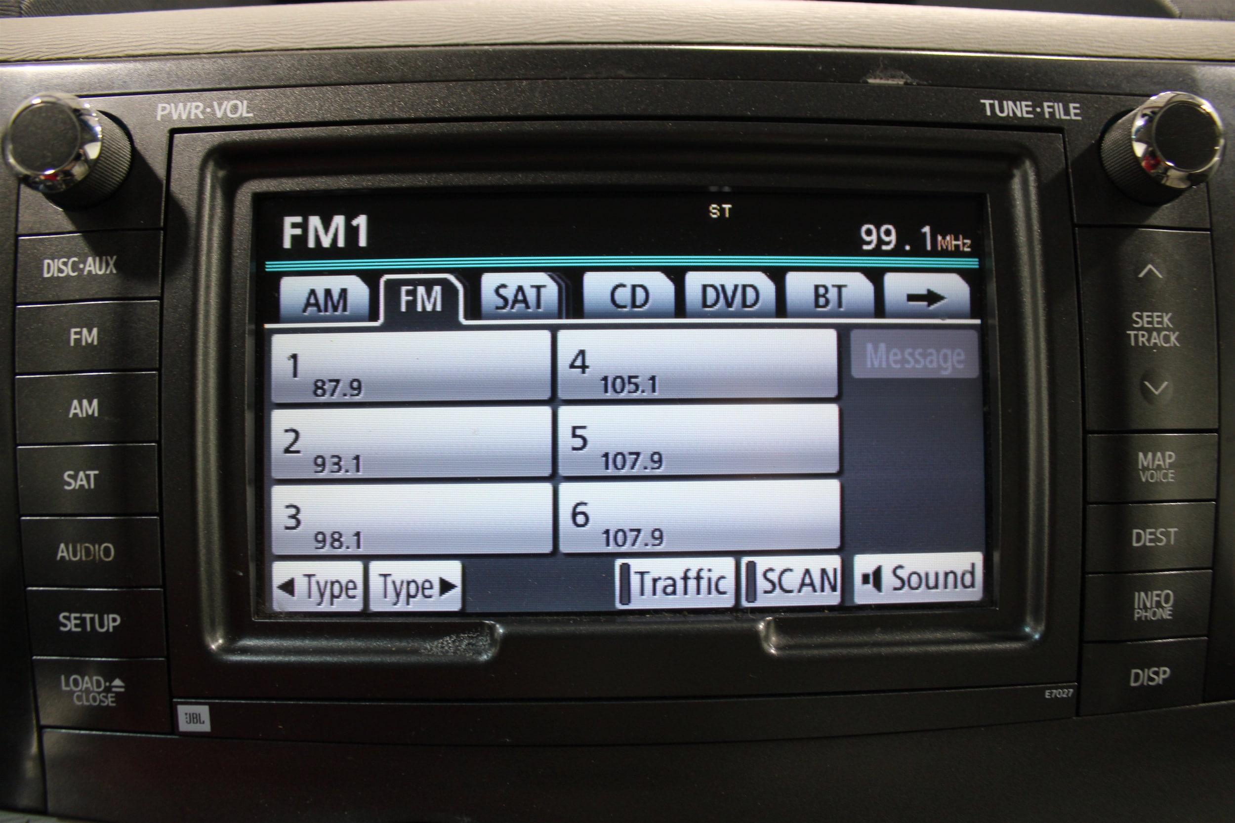 2014 Toyota Sienna Limited - Photo 14