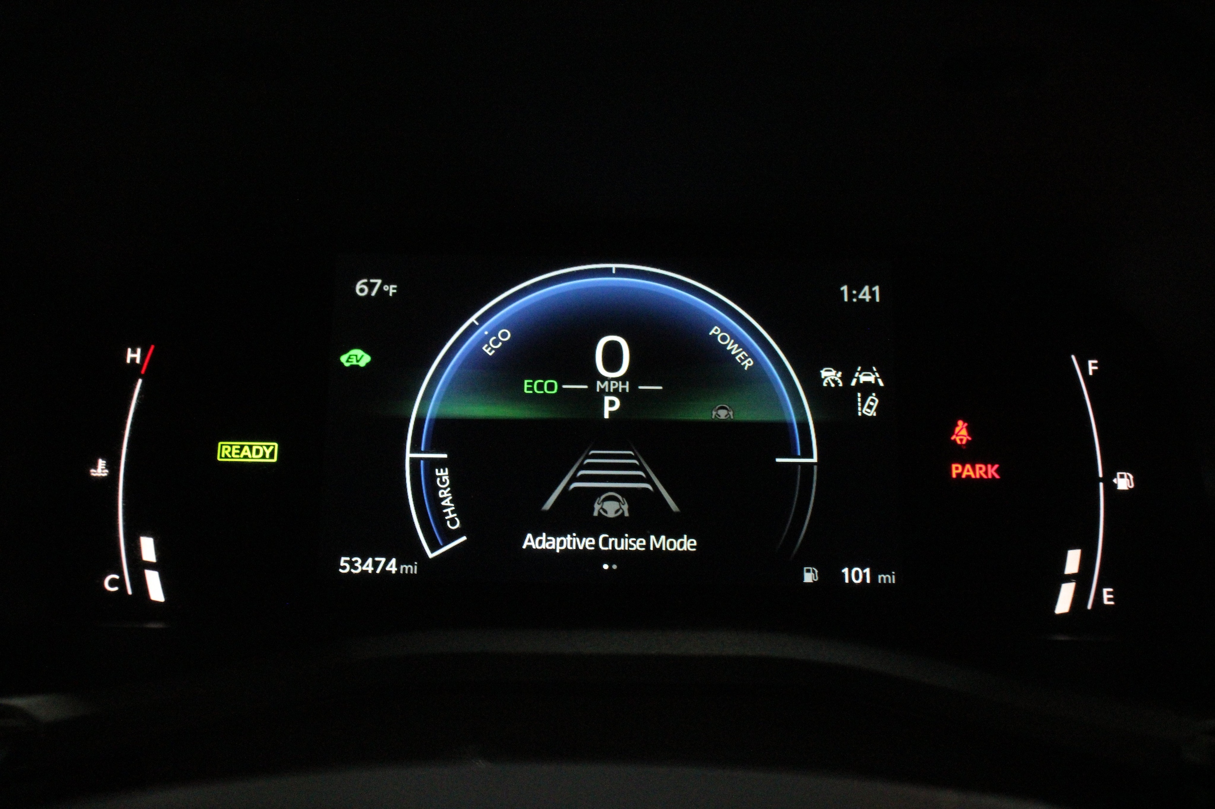 2025 Toyota Camry SE - Photo 13