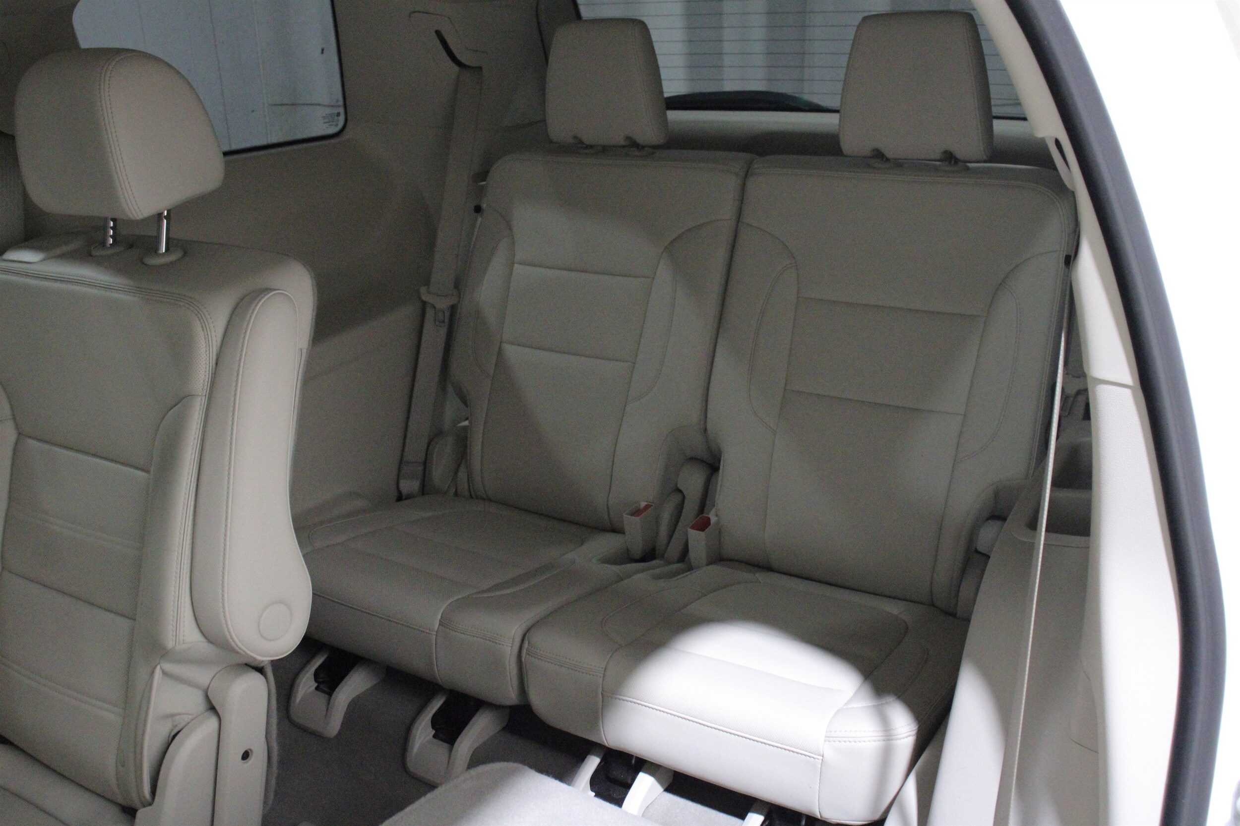 2023 GMC Acadia Denali - Photo 25
