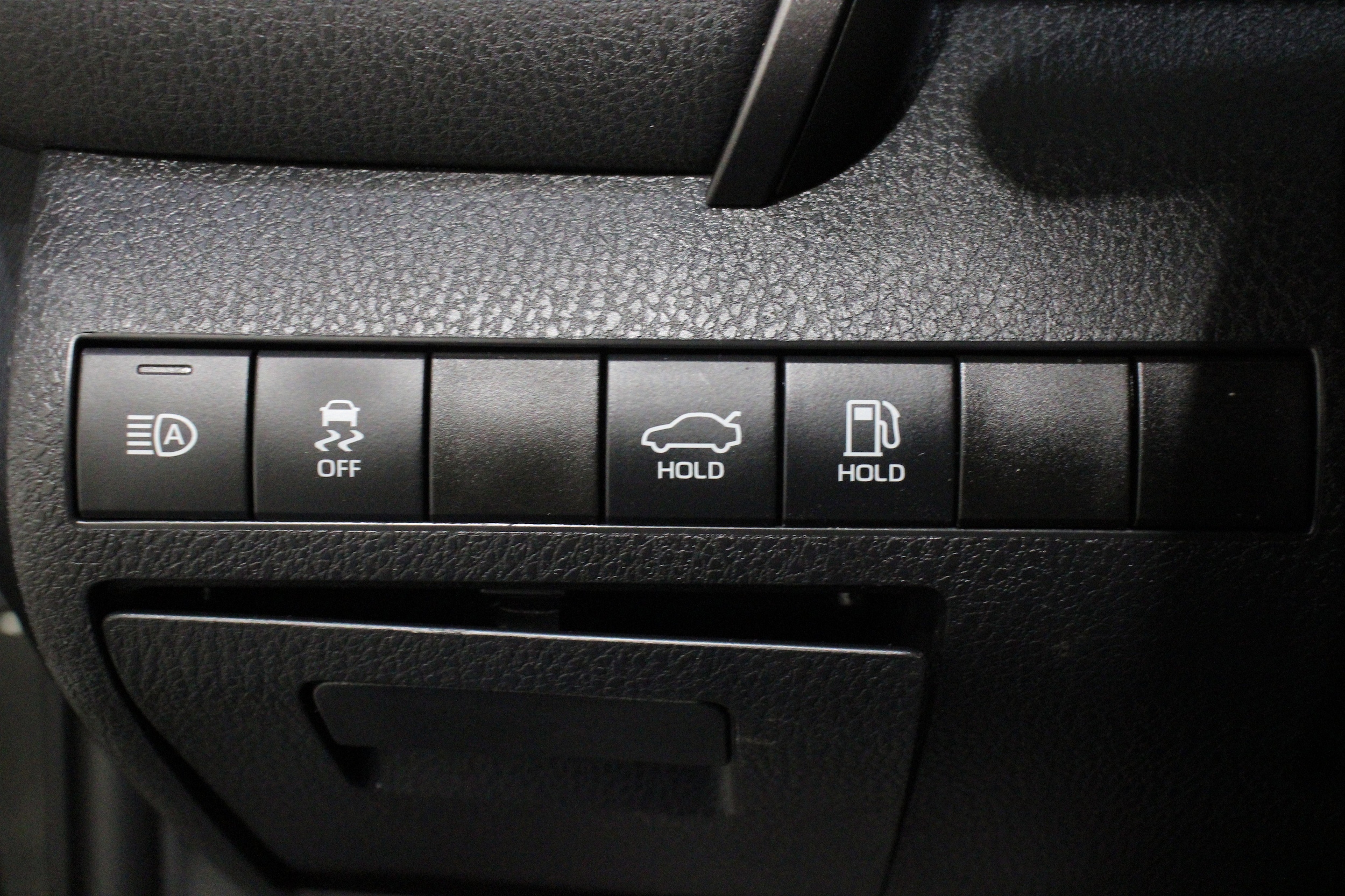 2021 Toyota Camry TRD - Photo 11