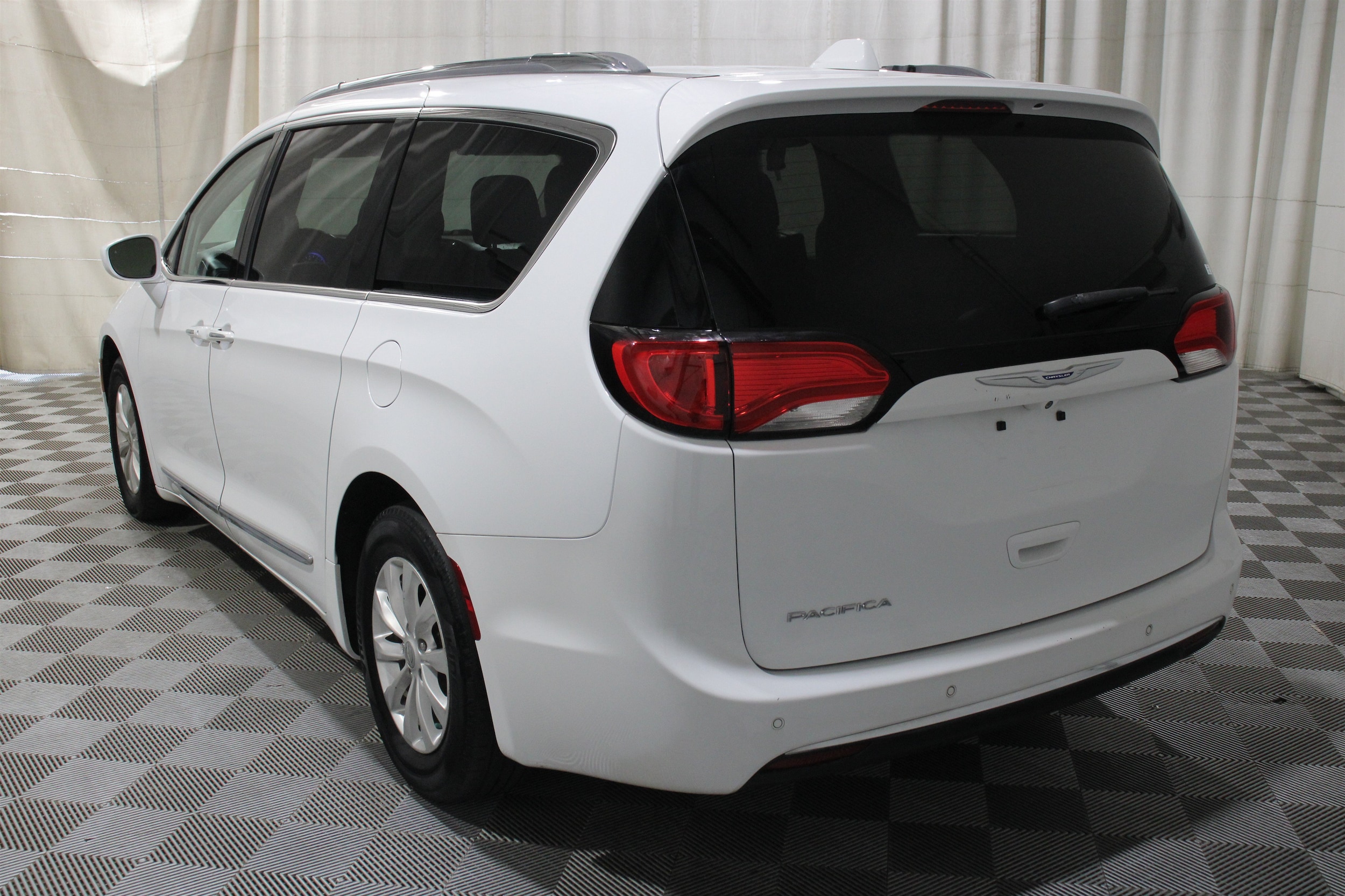 2018 Chrysler Pacifica Touring L - Photo 35