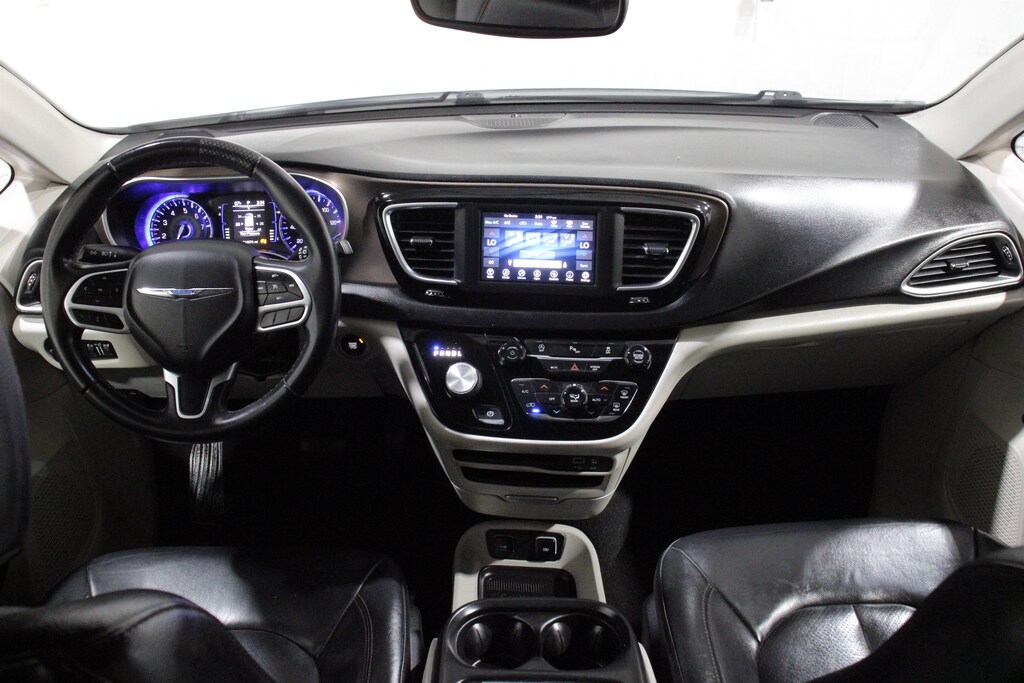 Used 2018 Chrysler Pacifica Touring L Van