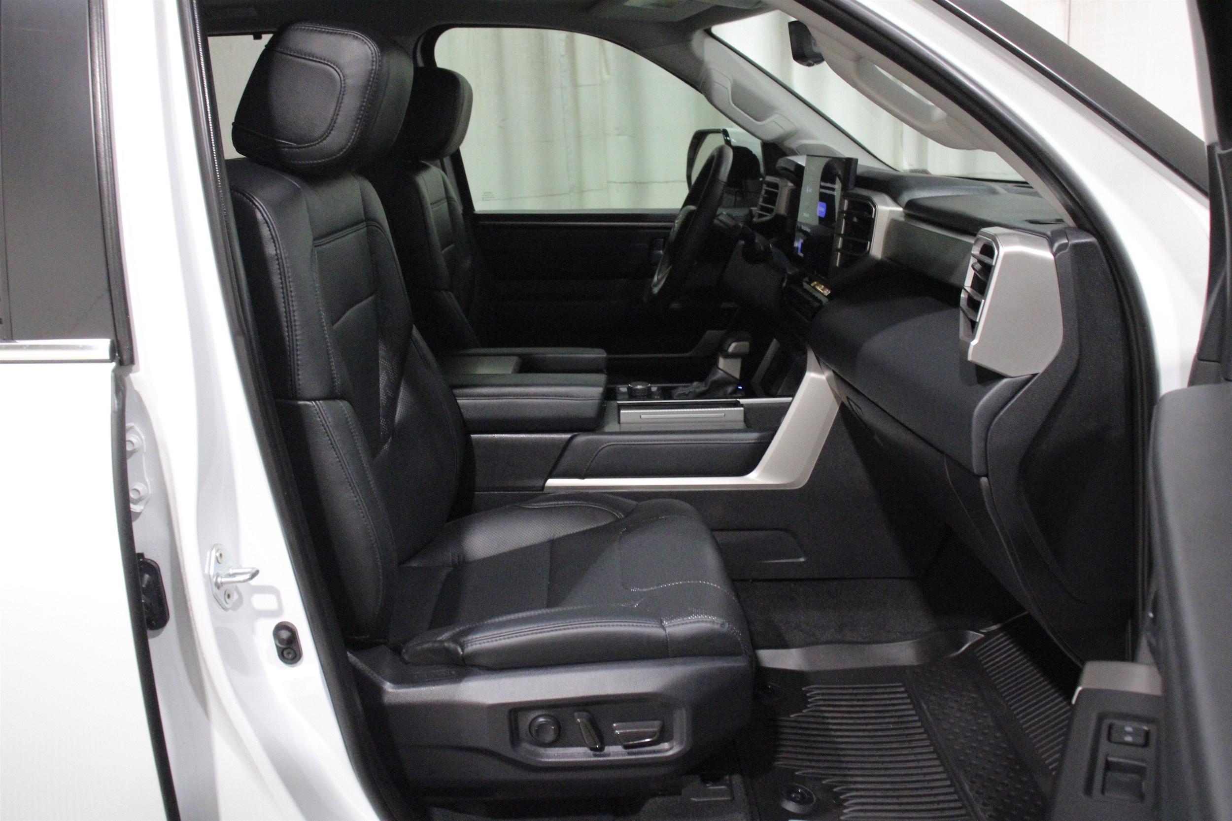 2024 Toyota Sequoia Limited - Photo 29