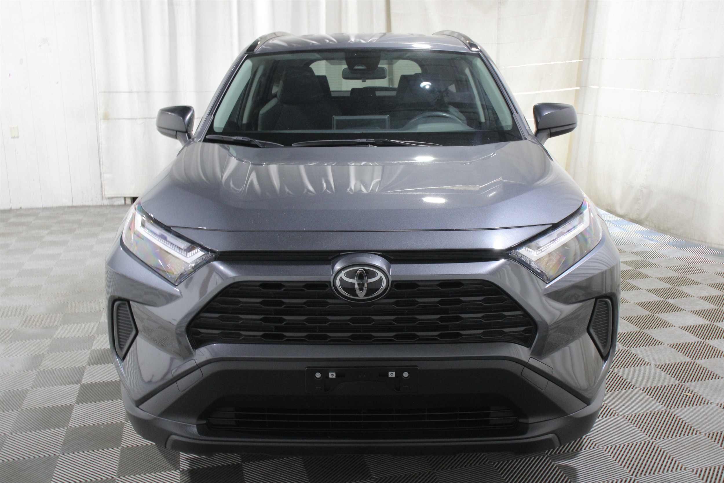 2025 Toyota RAV4 LE - Photo 29