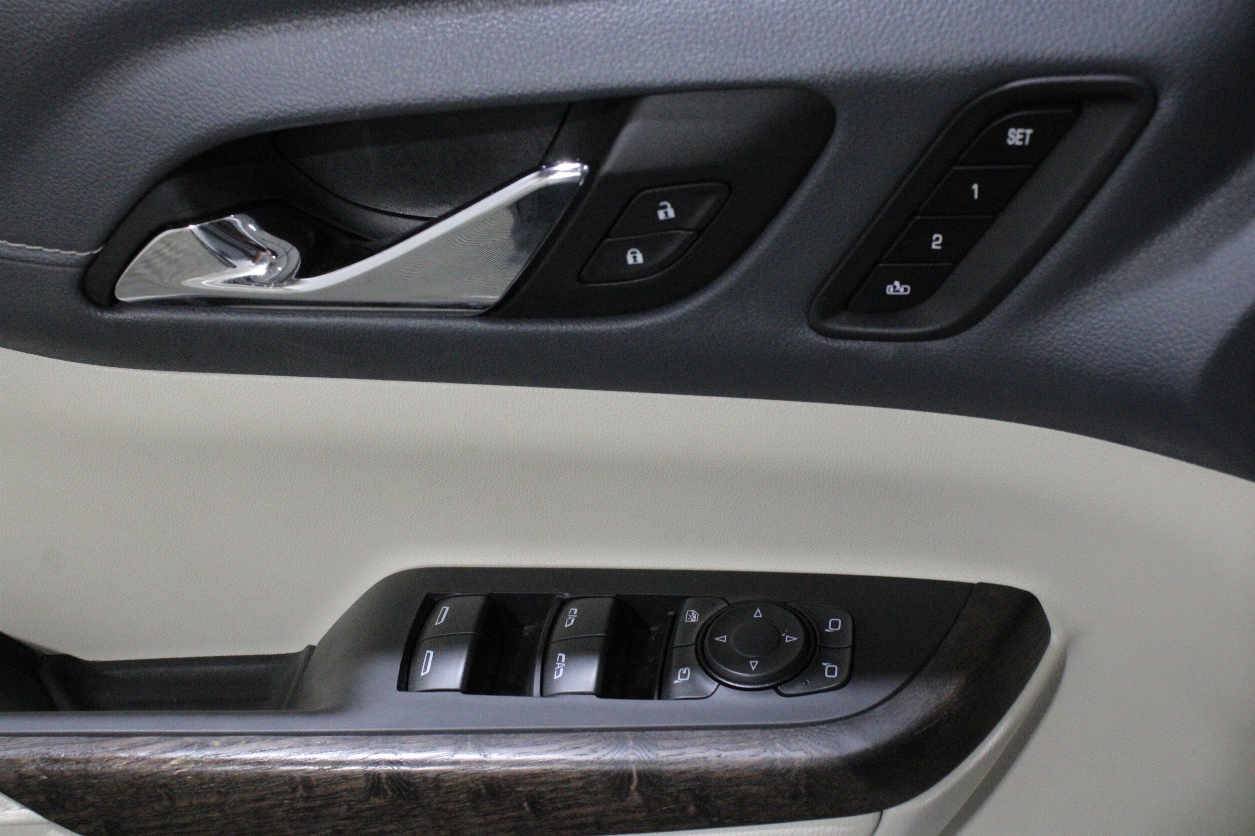 2023 GMC Acadia Denali - Photo 7