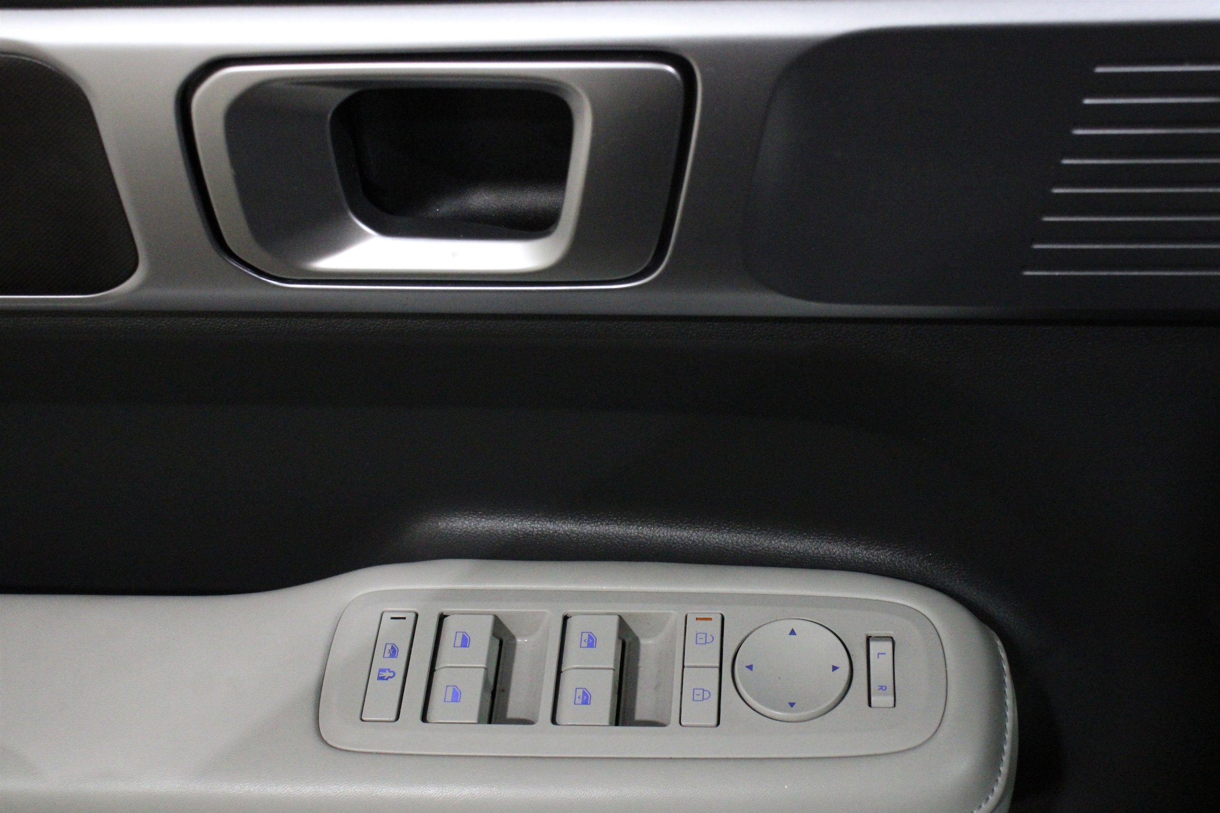 2025 Hyundai Santa Fe SEL - Photo 7